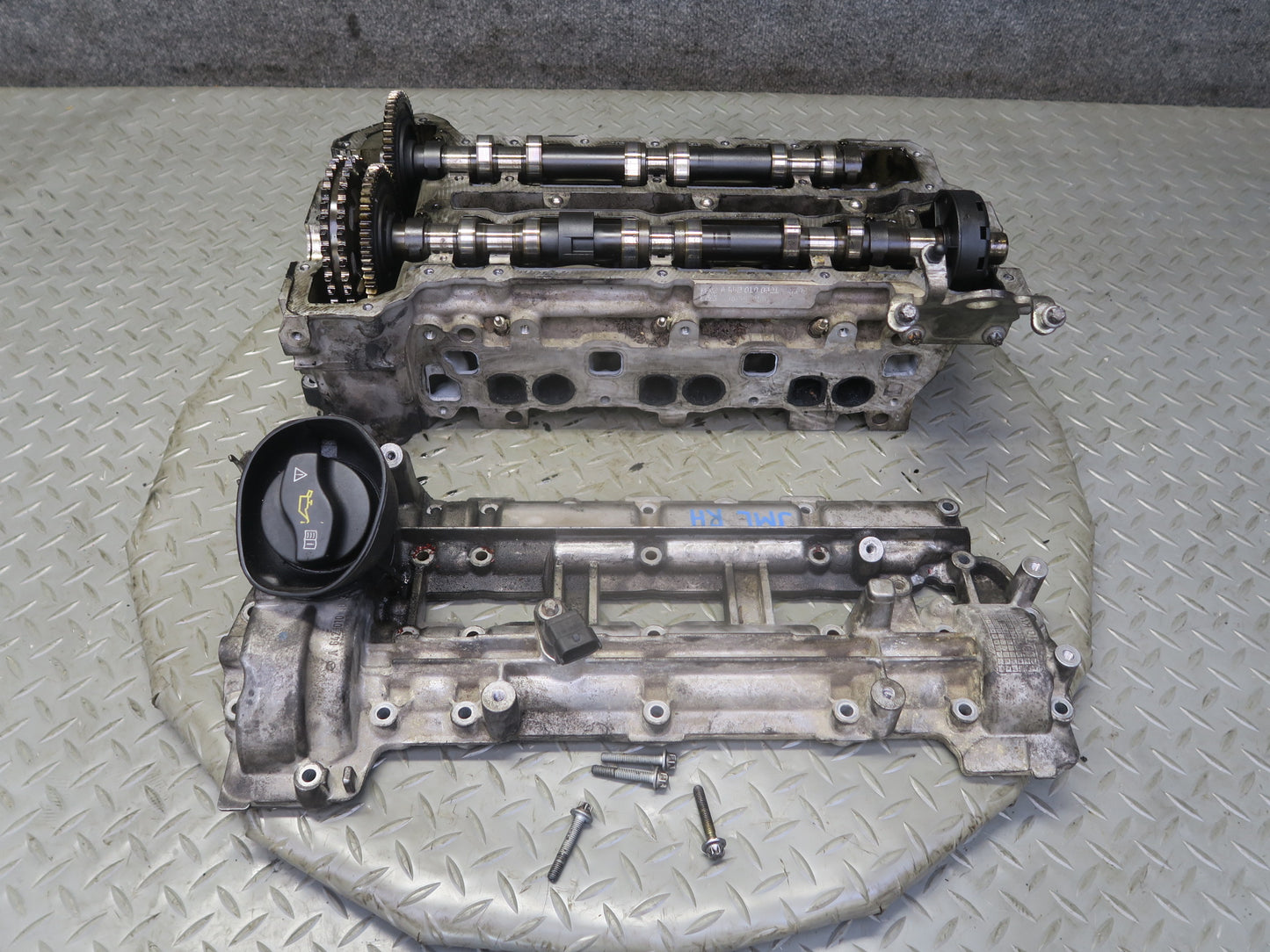 10-11 Mercedes W164 ML350 OM642 Diesel Engine Right Cylinder Head w Camshaft OEM