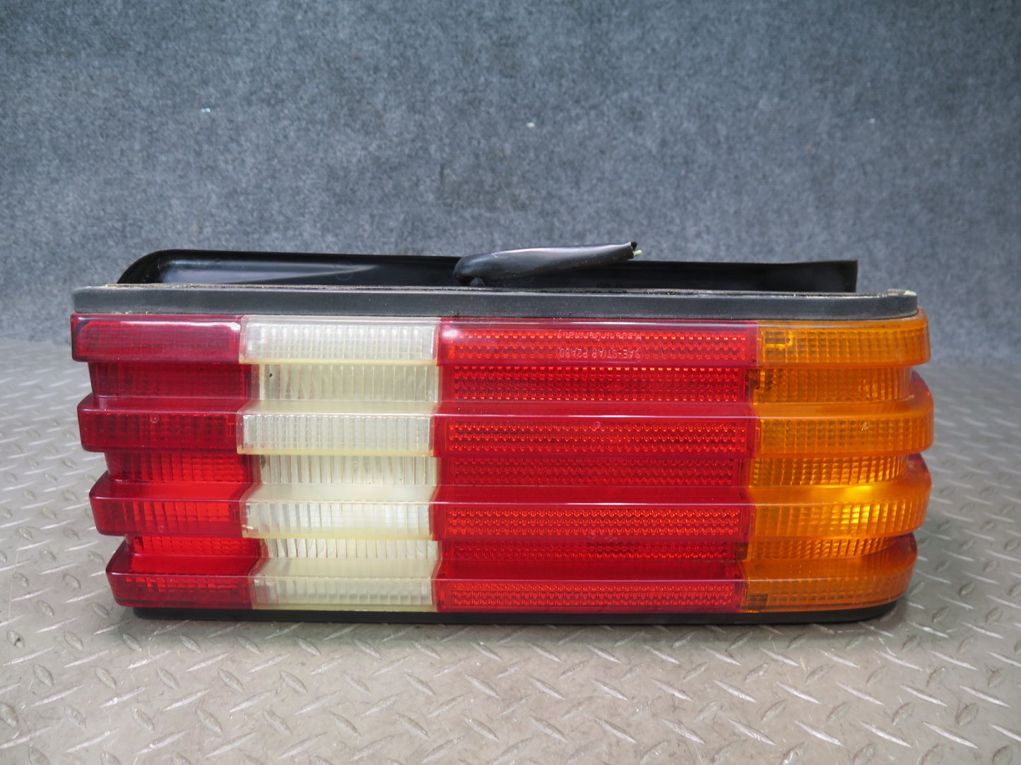 86-91 Mercedes W126 560SEL Set of 2 Rear Left & Right Tail Light Lamp OEM