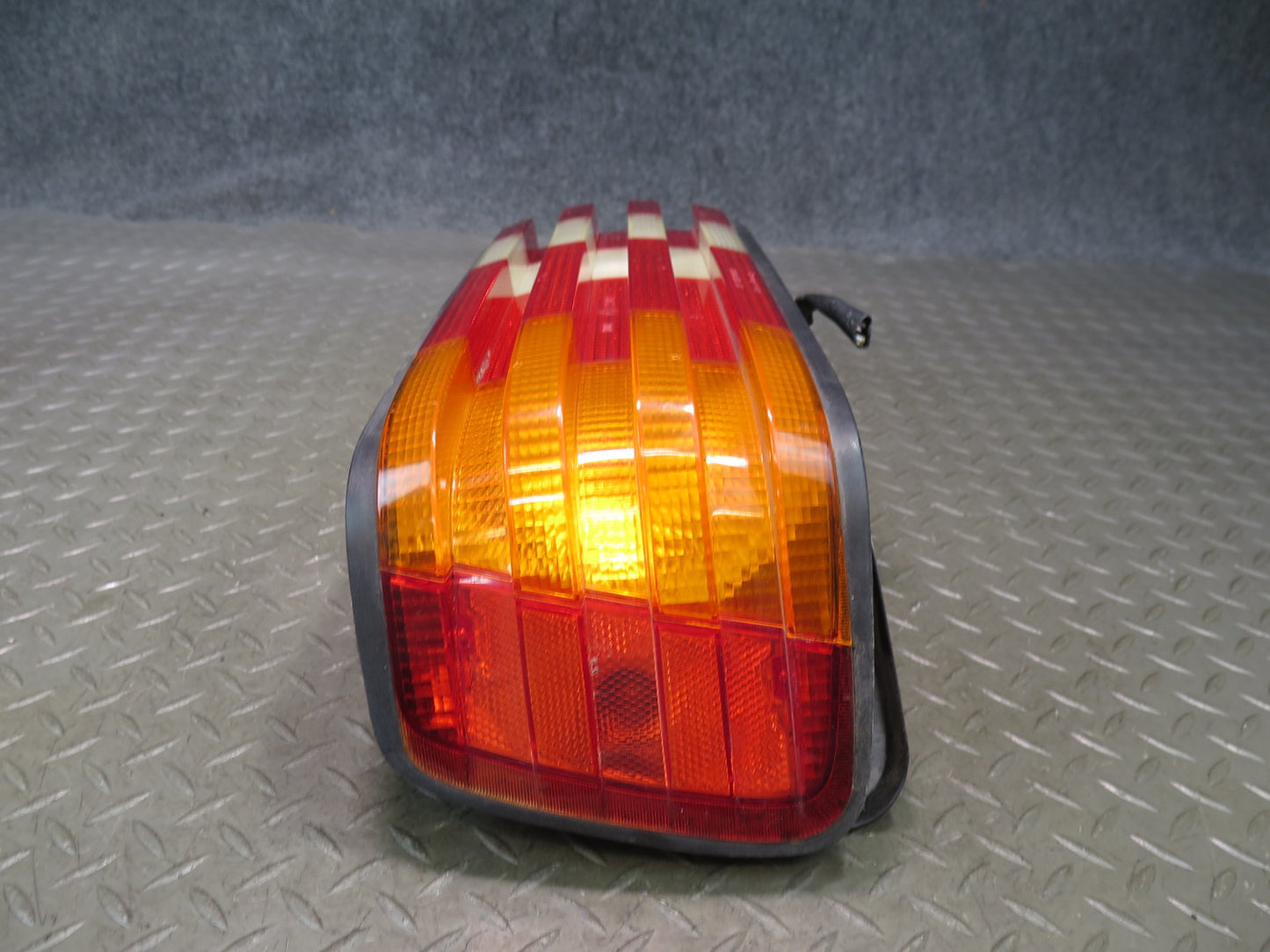 86-91 Mercedes W126 560SEL Set of 2 Rear Left & Right Tail Light Lamp OEM