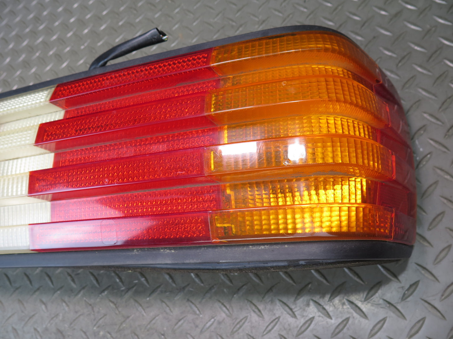 86-91 Mercedes W126 560SEL Set of 2 Rear Left & Right Tail Light Lamp OEM