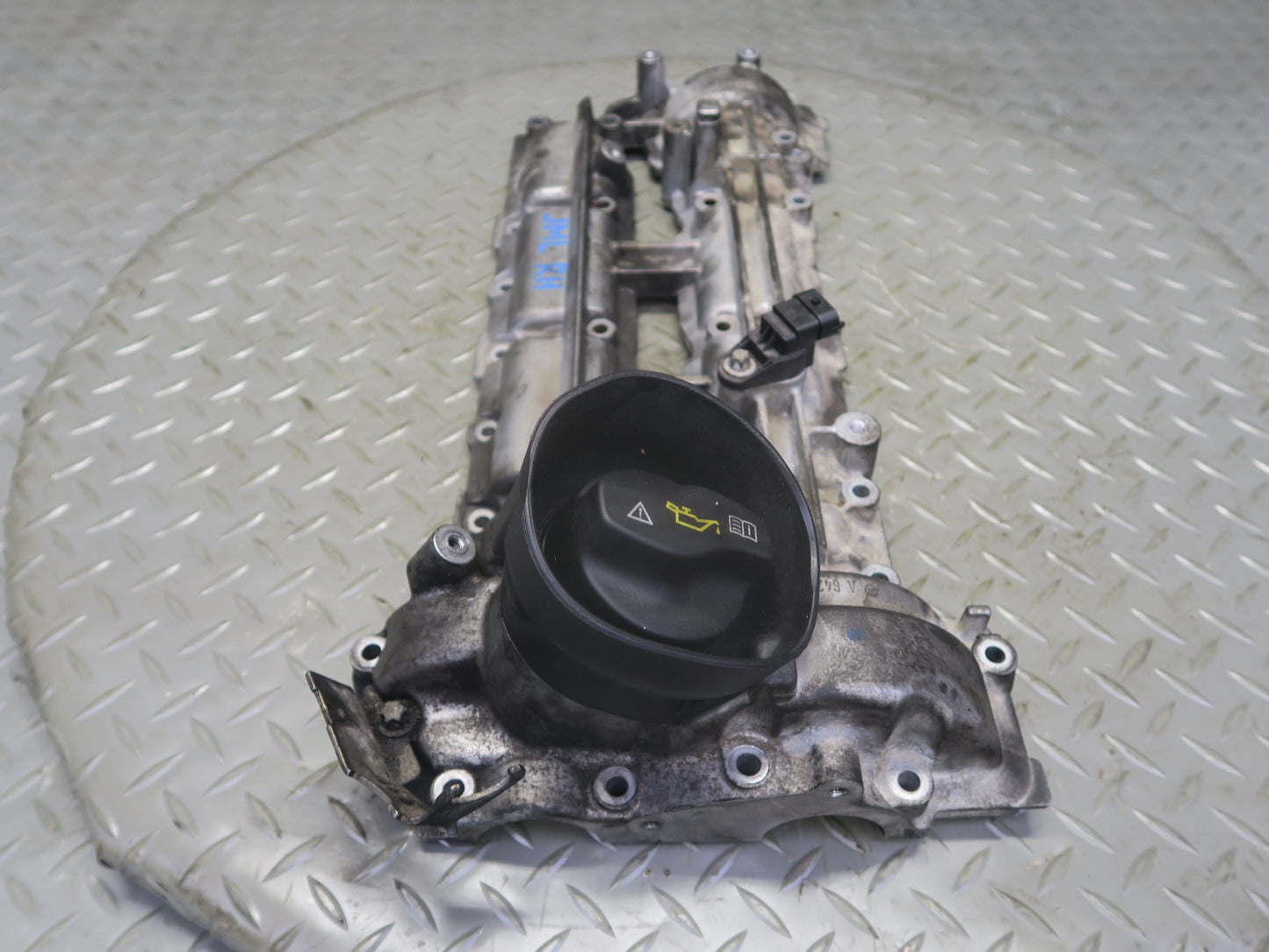 10-11 Mercedes W164 ML350 OM642 Diesel Engine Right Cylinder Head w Camshaft OEM