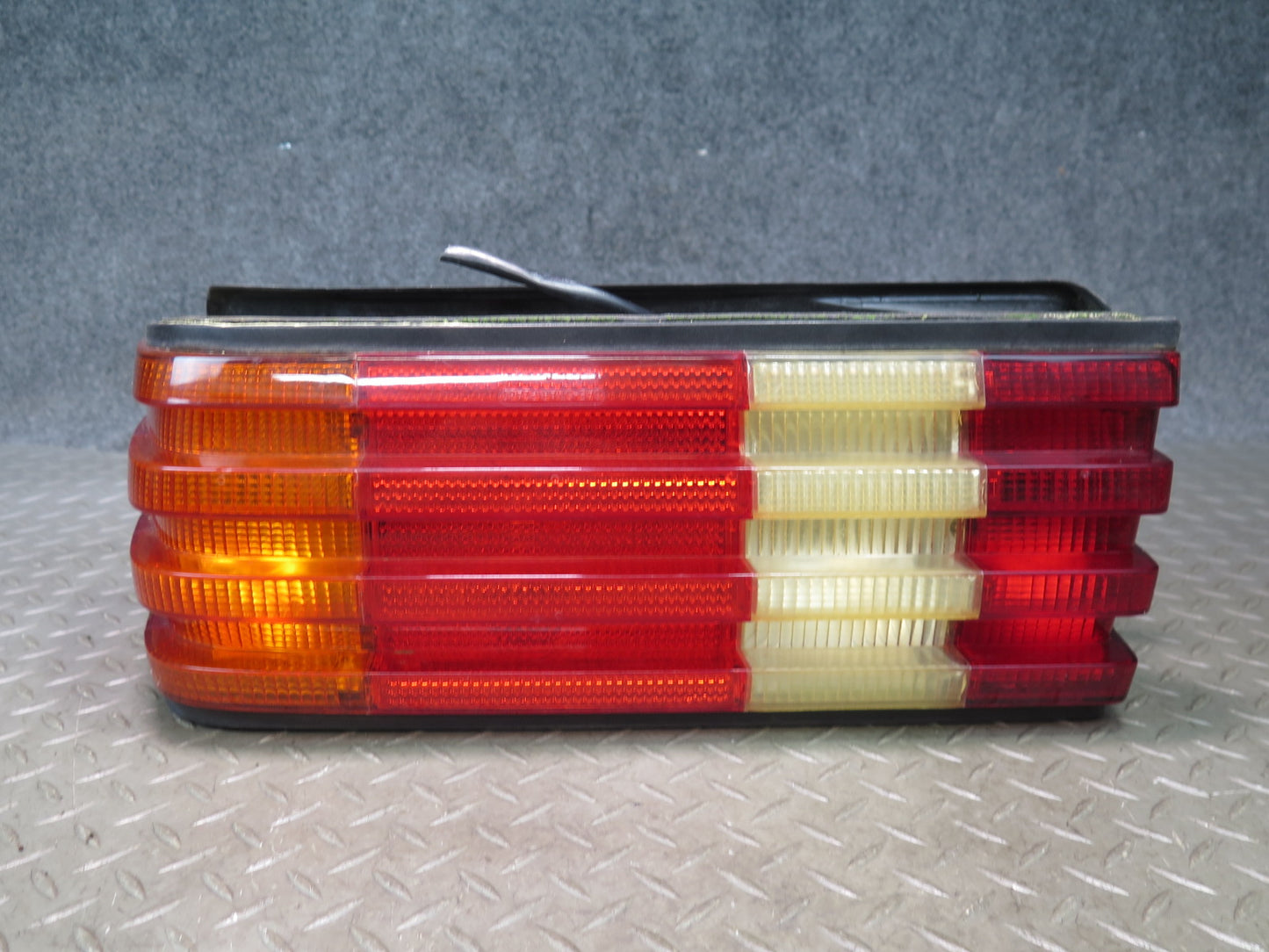 86-91 Mercedes W126 560SEL Set of 2 Rear Left & Right Tail Light Lamp OEM