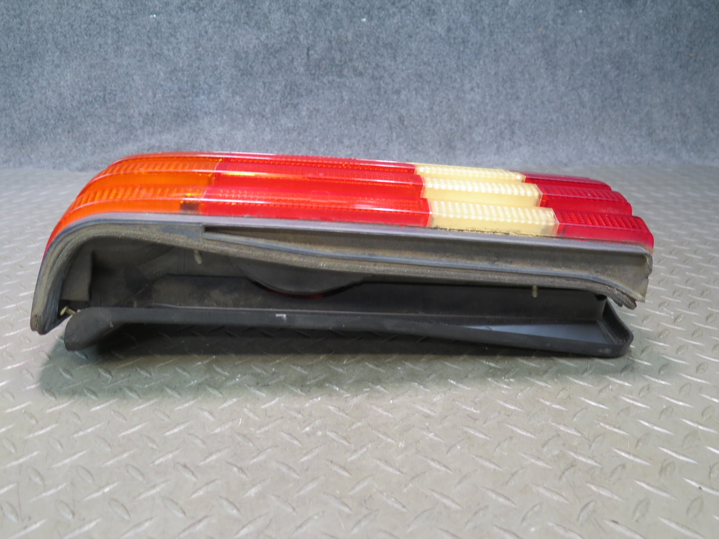 86-91 Mercedes W126 560SEL Set of 2 Rear Left & Right Tail Light Lamp OEM