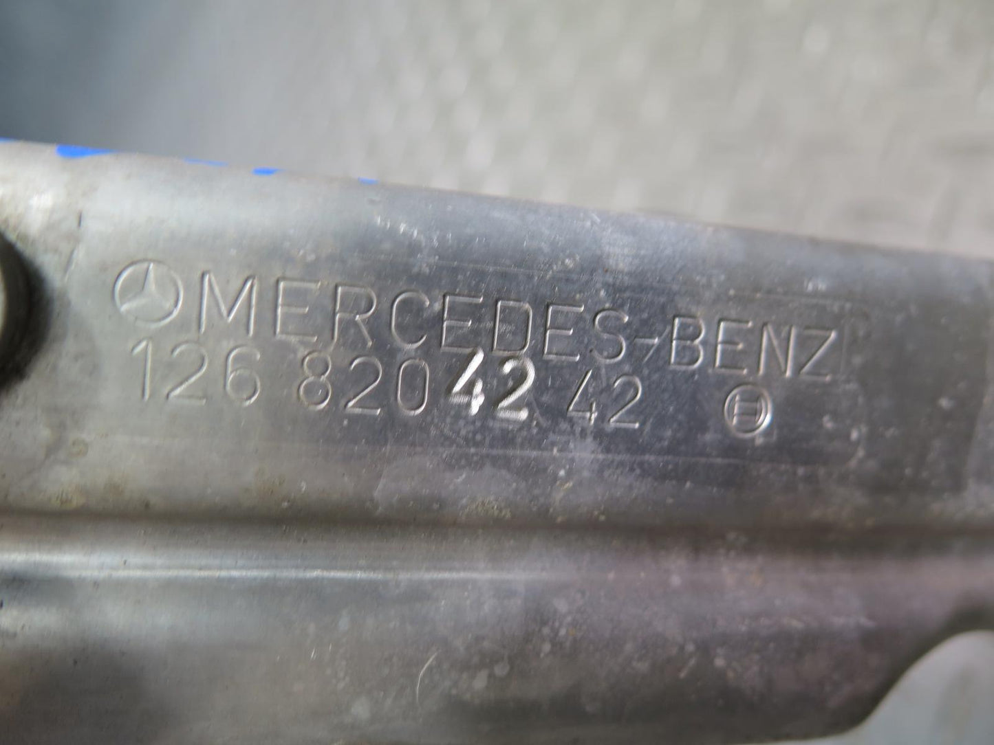 86-91 Mercedes W126 560SEL Windshield Wiper Transmission Linkage w Motor OEM