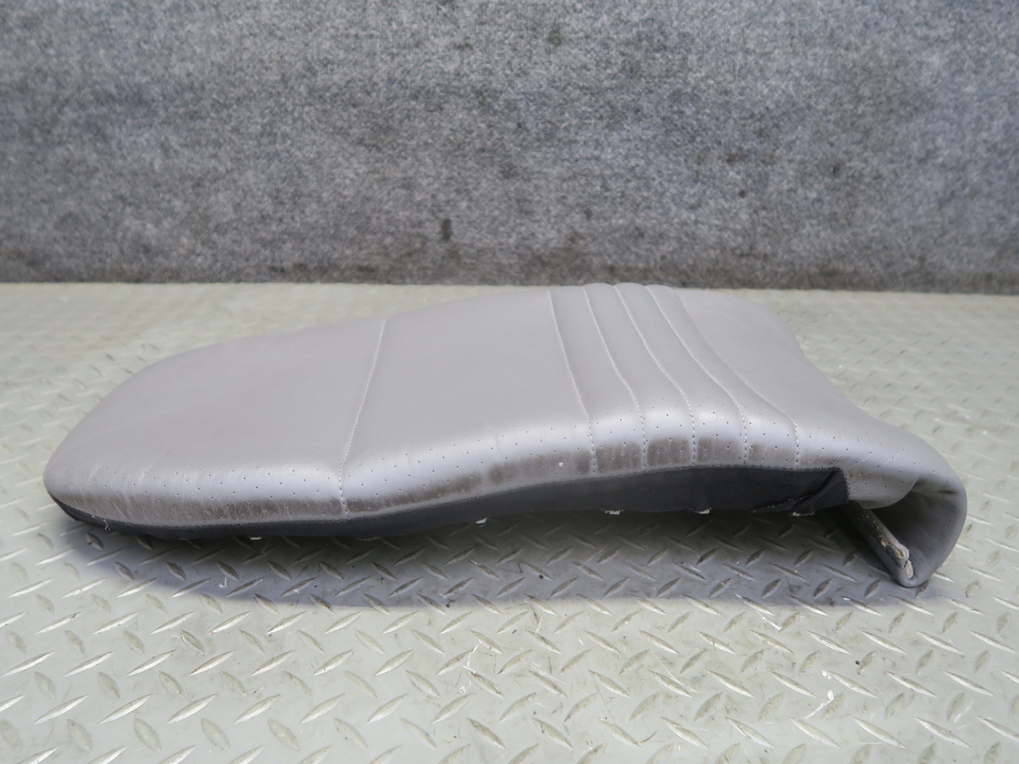 2001-2005 Porsche 911 996 Front Right Seat Upper Insert Leather Cushion Gray