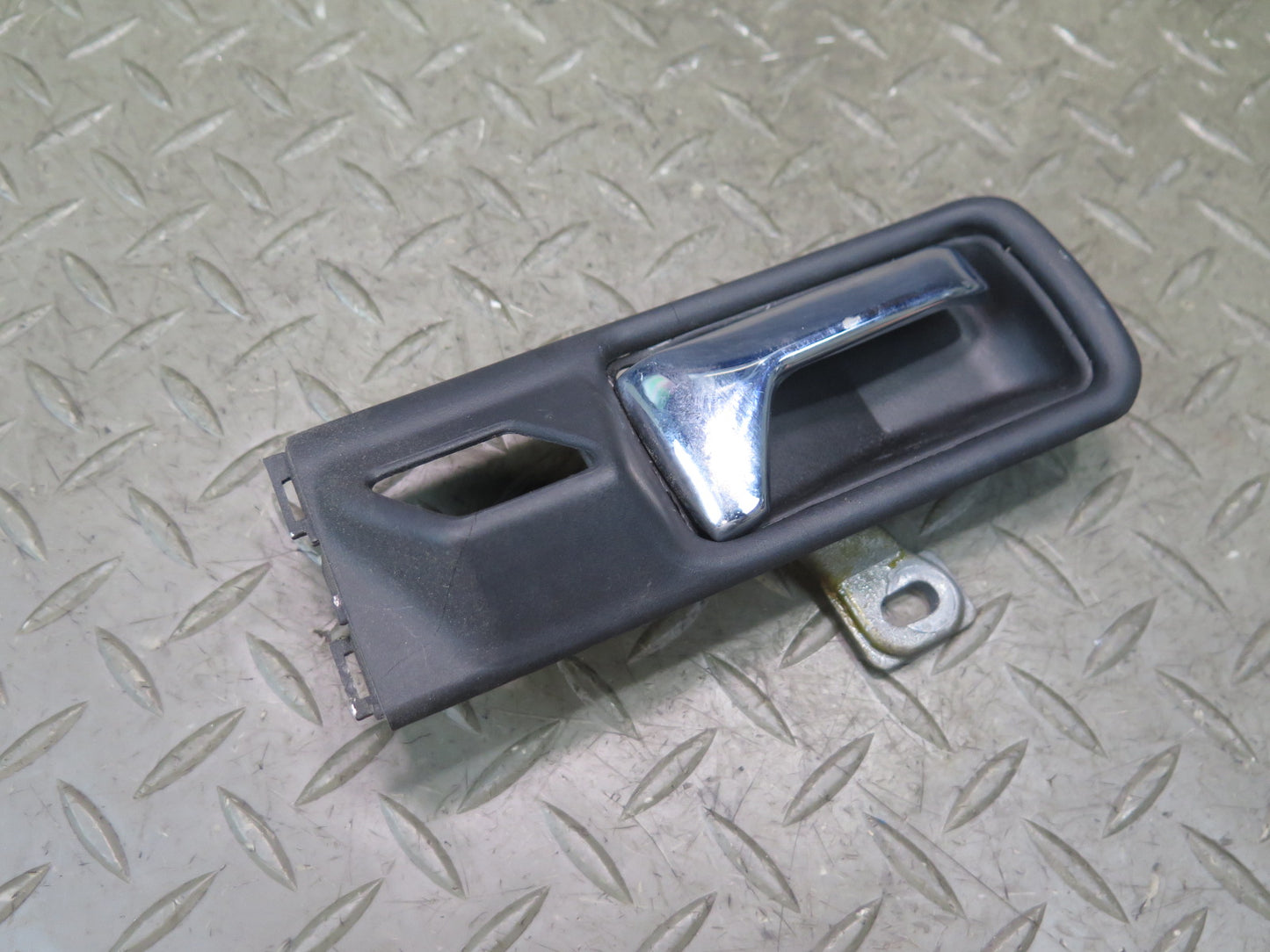 86-91 Mercedes W126 560SEL Front Right Door Interior Pull Handle w Trim OEM