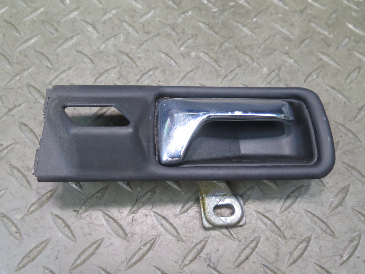 86-91 Mercedes W126 560SEL Front Right Door Interior Pull Handle w Trim OEM