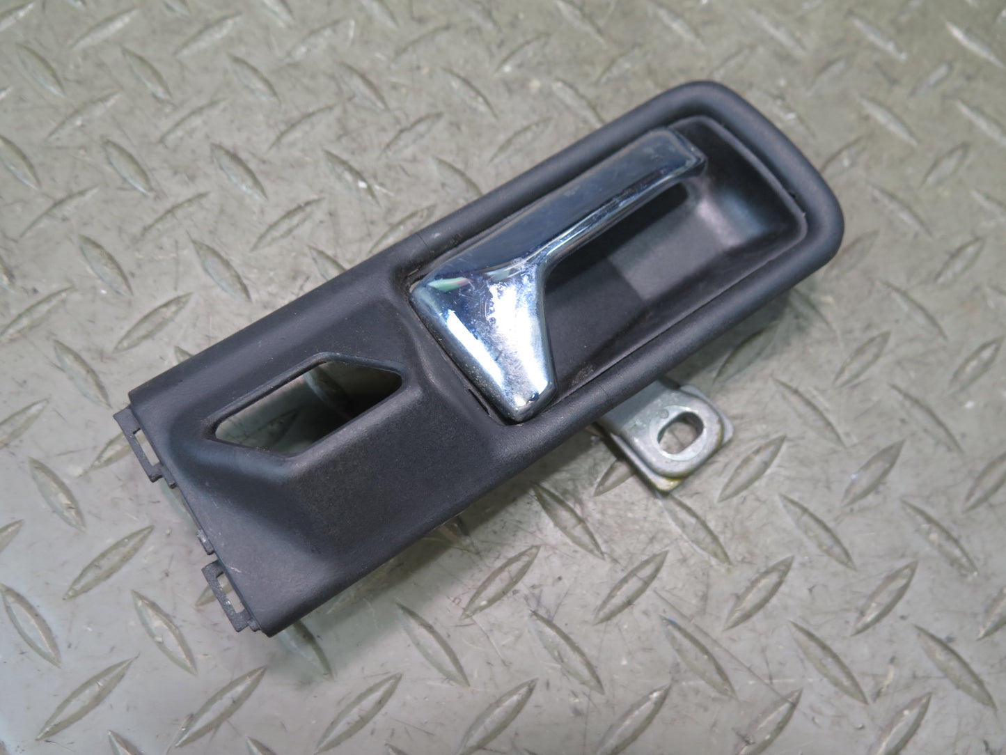 86-91 Mercedes W126 560SEL Front Right Door Interior Pull Handle w Trim OEM