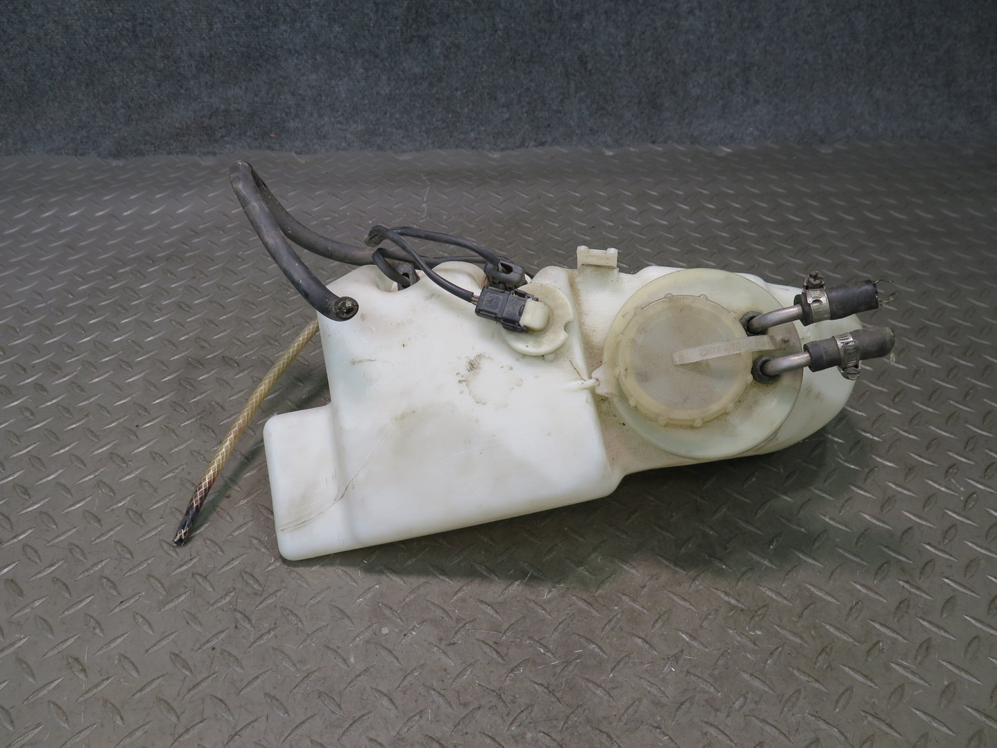 88-91 Mercedes W126 560SEL Windshield Washer Fluid Reservoir Tank w Pumps OEM