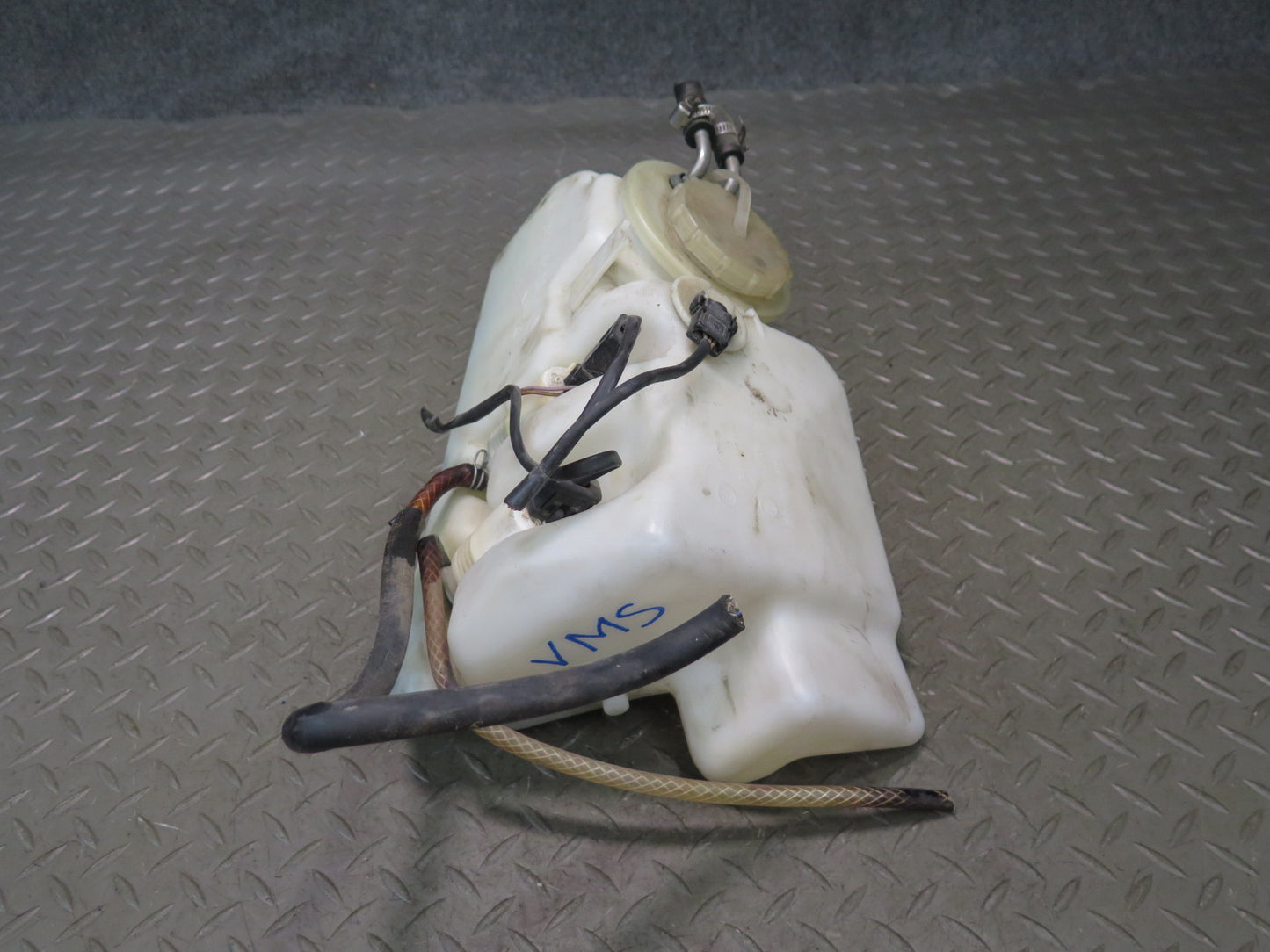 88-91 Mercedes W126 560SEL Windshield Washer Fluid Reservoir Tank w Pumps OEM