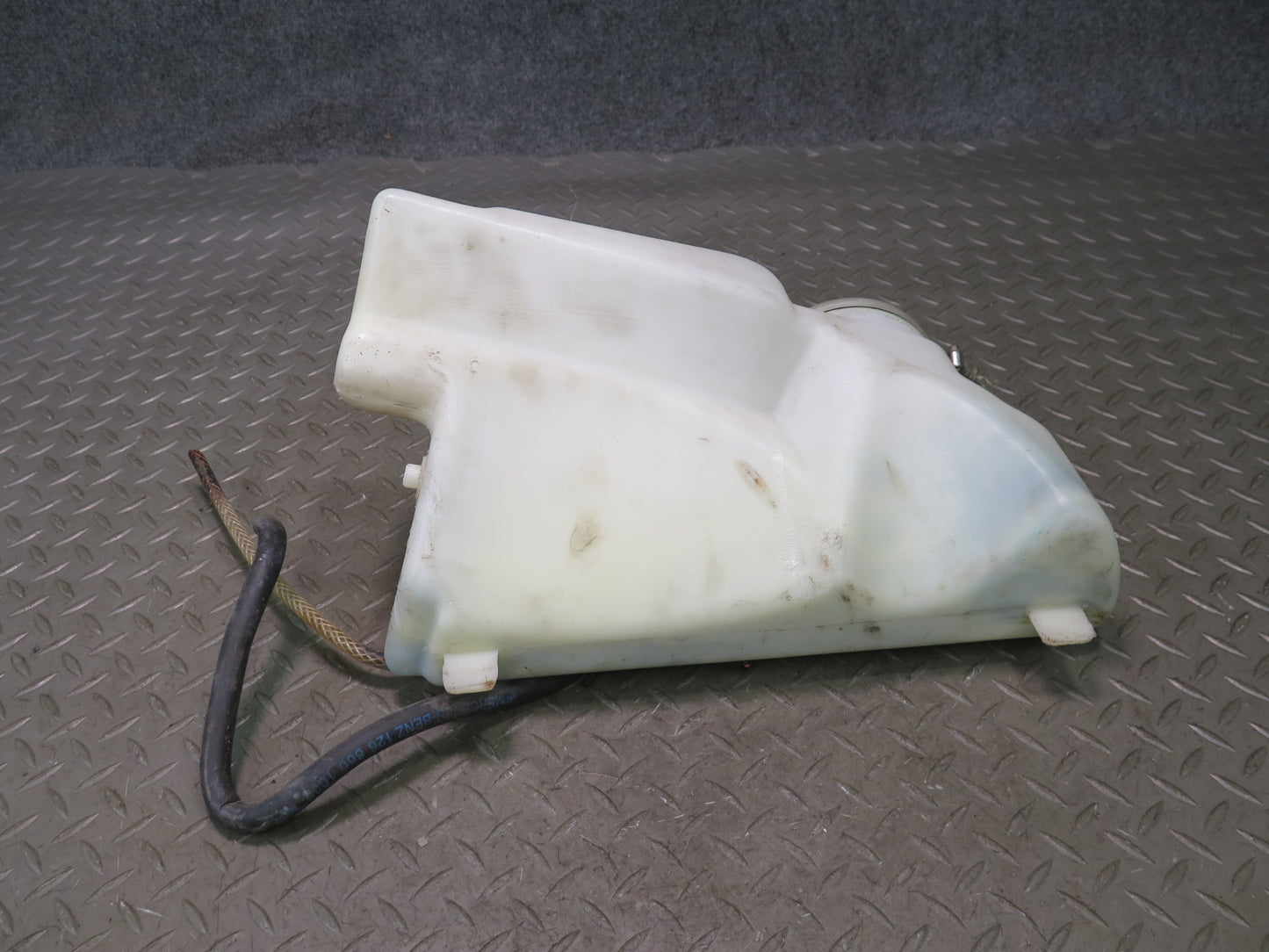 88-91 Mercedes W126 560SEL Windshield Washer Fluid Reservoir Tank w Pumps OEM