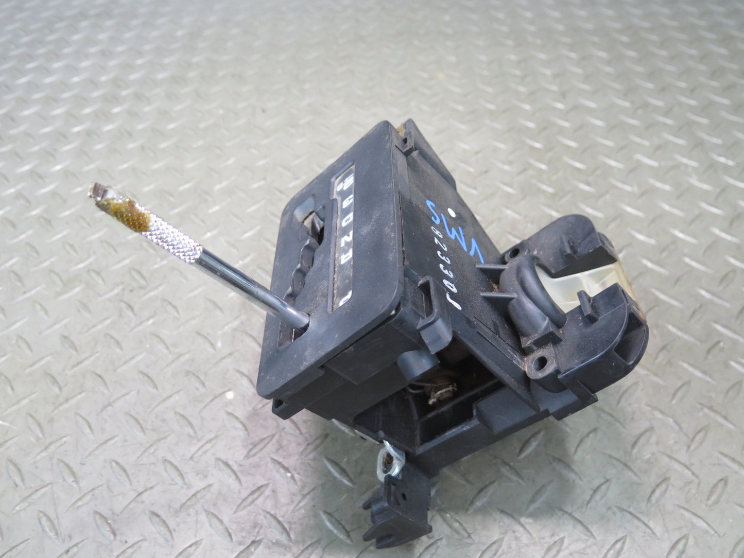 86-91 Mercedes W126 560SEL A/T Automatic Transmission Shifter 1262670337 OEM