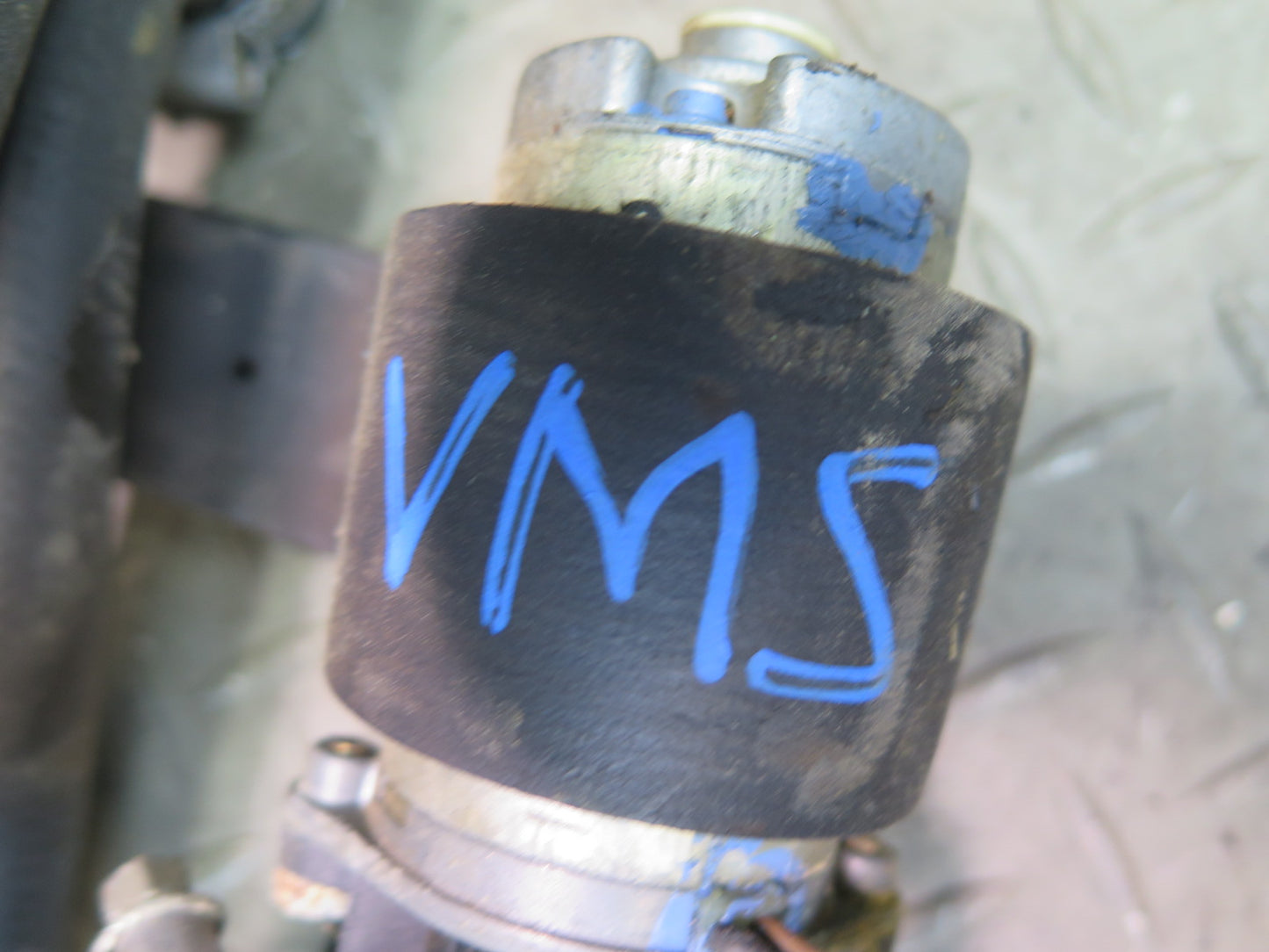 86-91 Mercedes W126 560SEL Heater Control Valve Recirculating Pump Assembly OEM