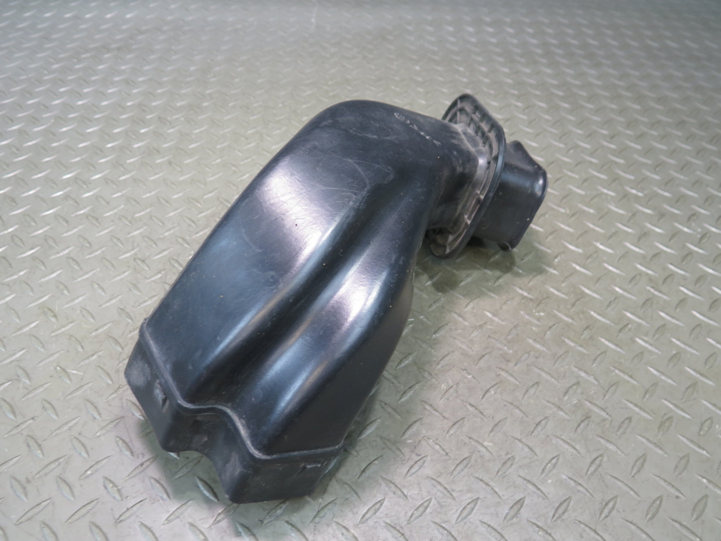 1999-2005 Porsche 911 Carrera 996 Air Intake Duct Tube Hose Line