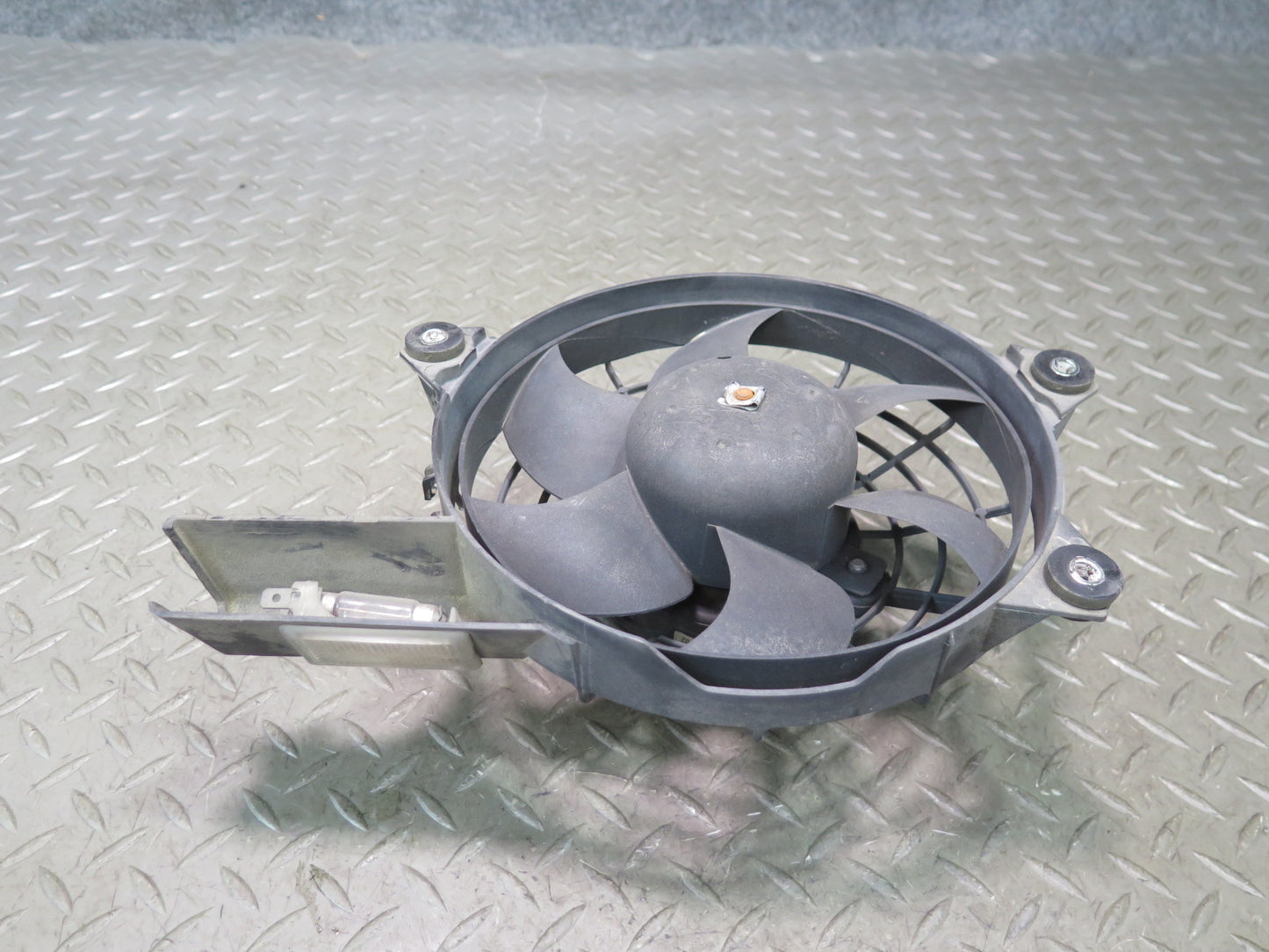 1999-2005 Porsche 911 996 Rear Deck Trunk Lid Motor Engine Blower Fan Assembly
