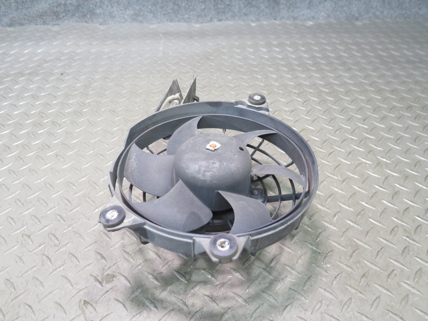 1999-2005 Porsche 911 996 Rear Deck Trunk Lid Motor Engine Blower Fan Assembly