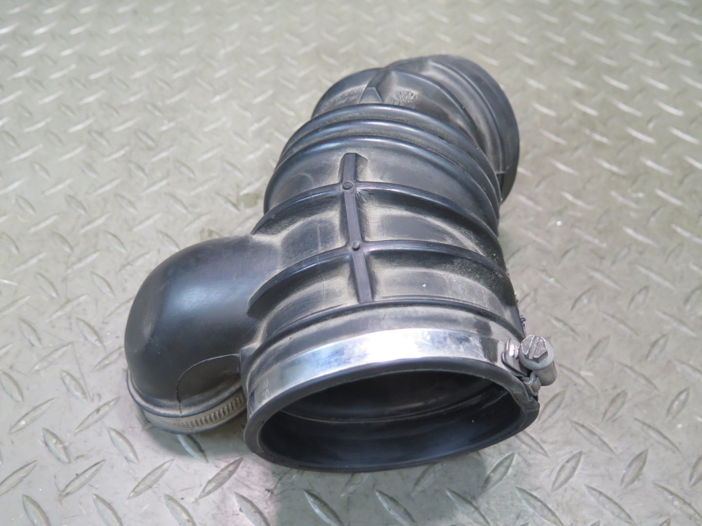 2002-2005 Porsche 911 996 3.6L Air Intake Cleaner Filter Box Duct Tube Pipe
