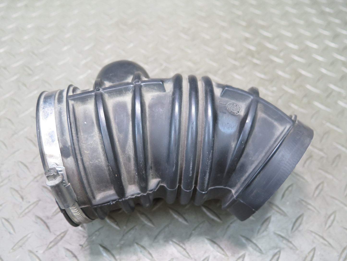 2002-2005 Porsche 911 996 3.6L Air Intake Cleaner Filter Box Duct Tube Pipe