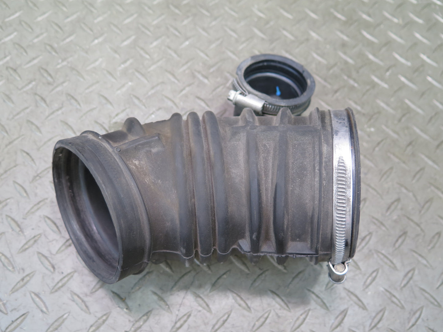 2002-2005 Porsche 911 996 3.6L Air Intake Cleaner Filter Box Duct Tube Pipe