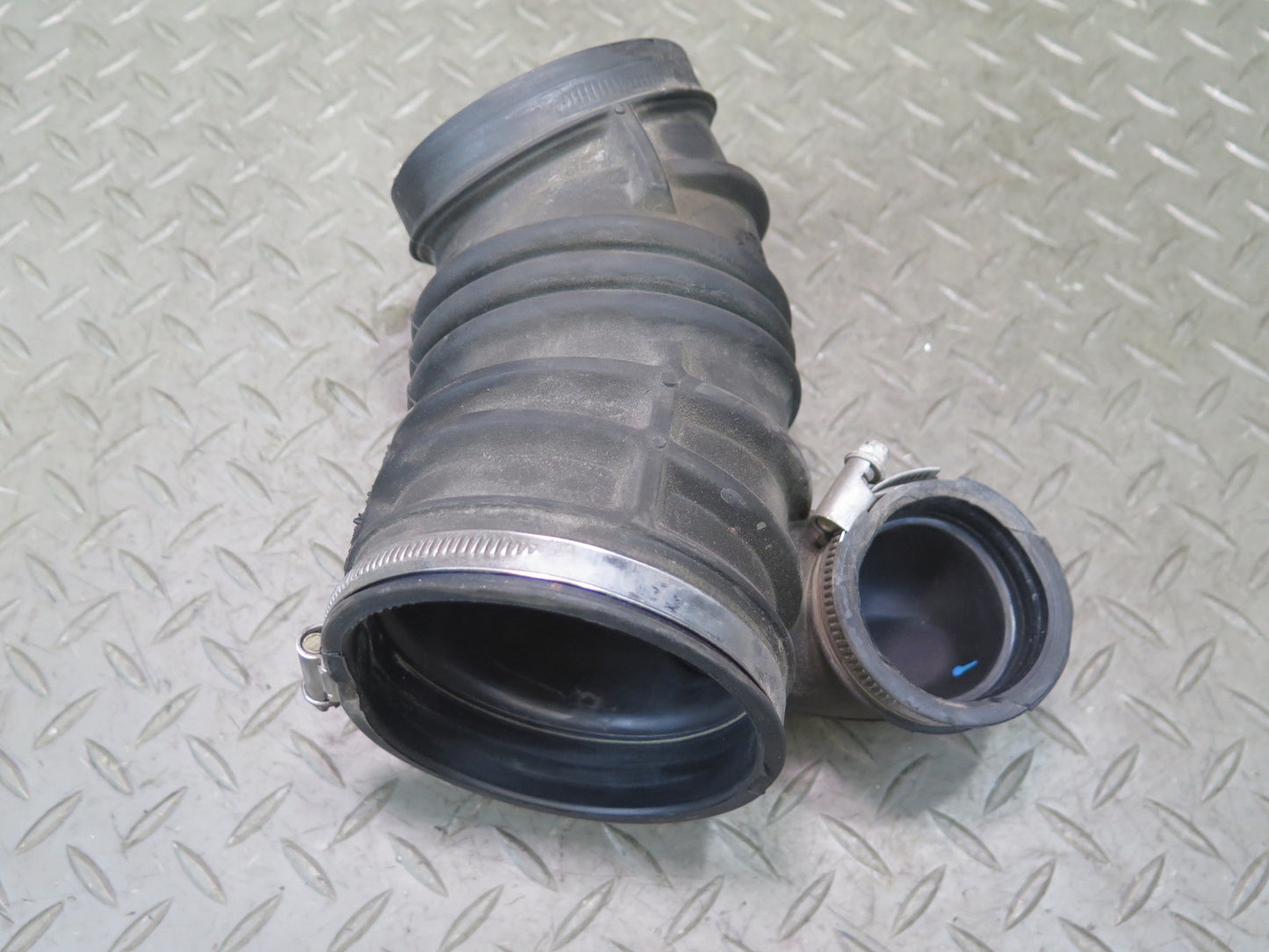 2002-2005 Porsche 911 996 3.6L Air Intake Cleaner Filter Box Duct Tube Pipe