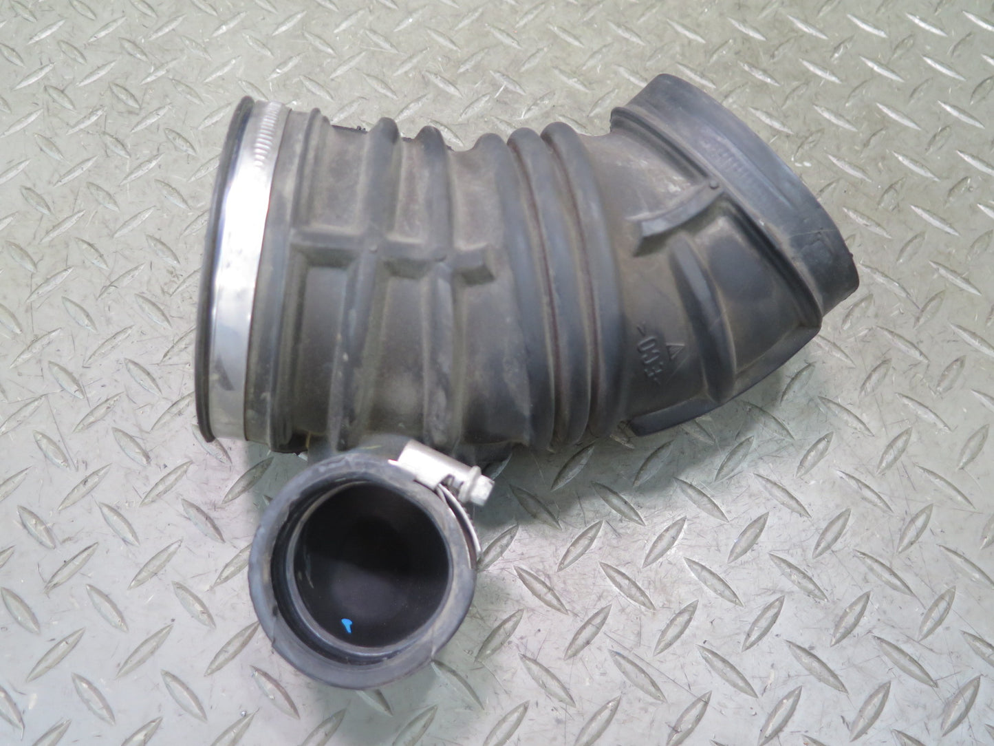 2002-2005 Porsche 911 996 3.6L Air Intake Cleaner Filter Box Duct Tube Pipe