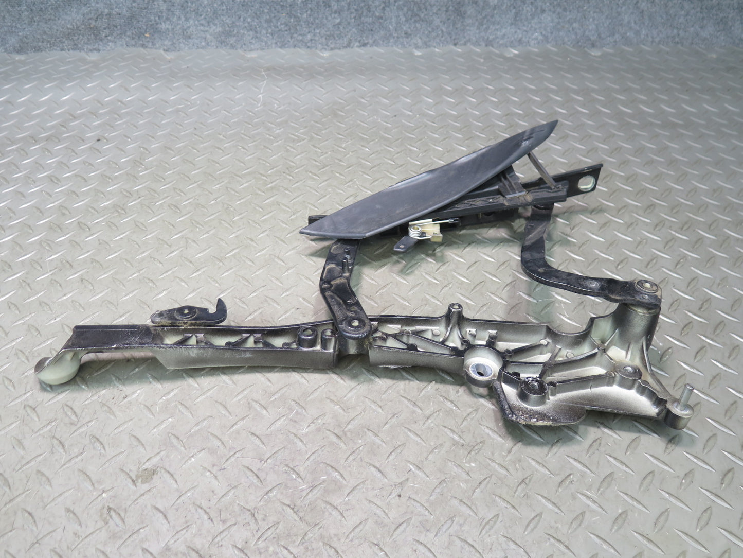 1999-2005 Porsche 911 996 Convertible TOP Roof Left & Right Hinge Set of 2