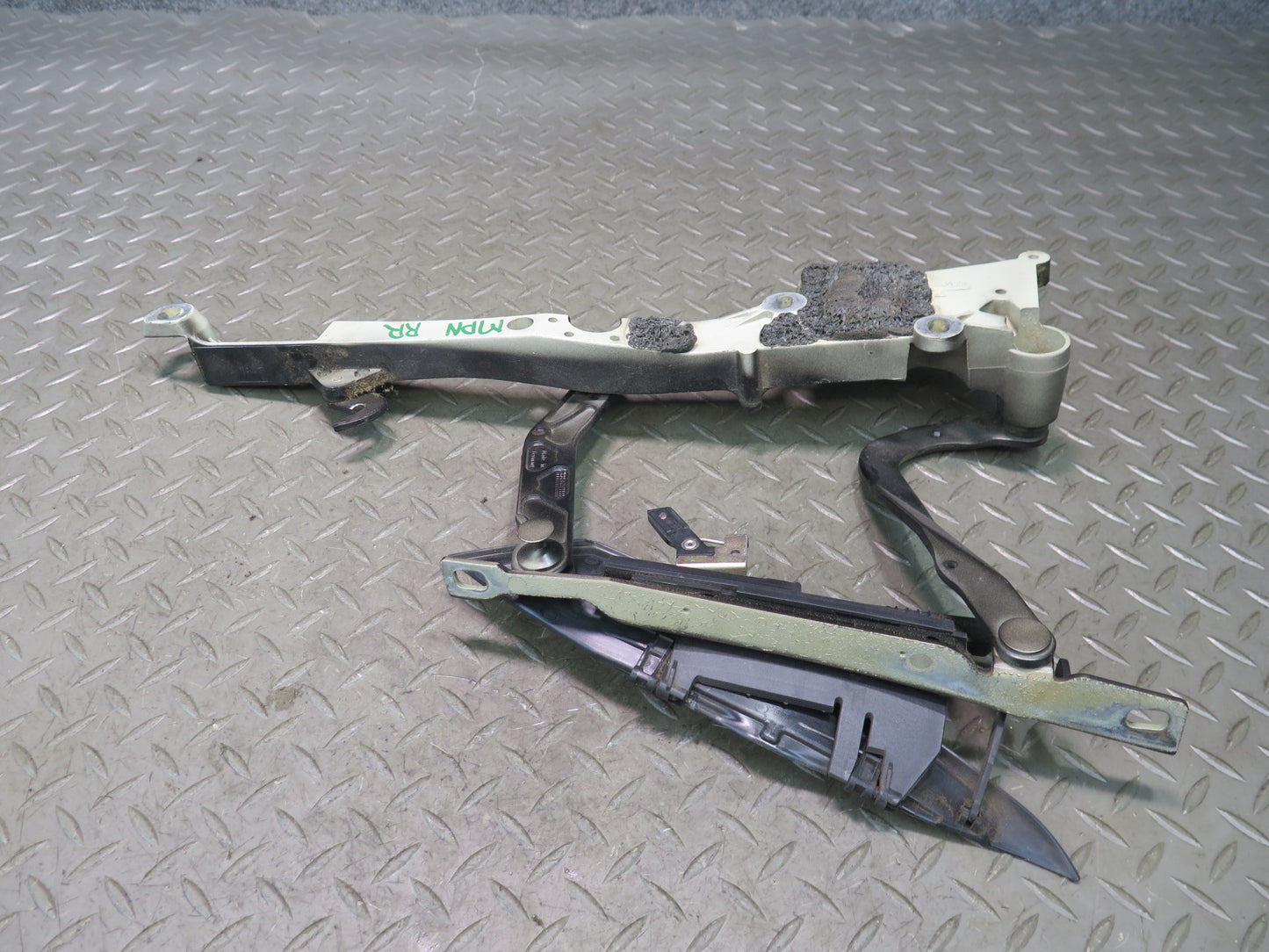 1999-2005 Porsche 911 996 Convertible TOP Roof Left & Right Hinge Set of 2