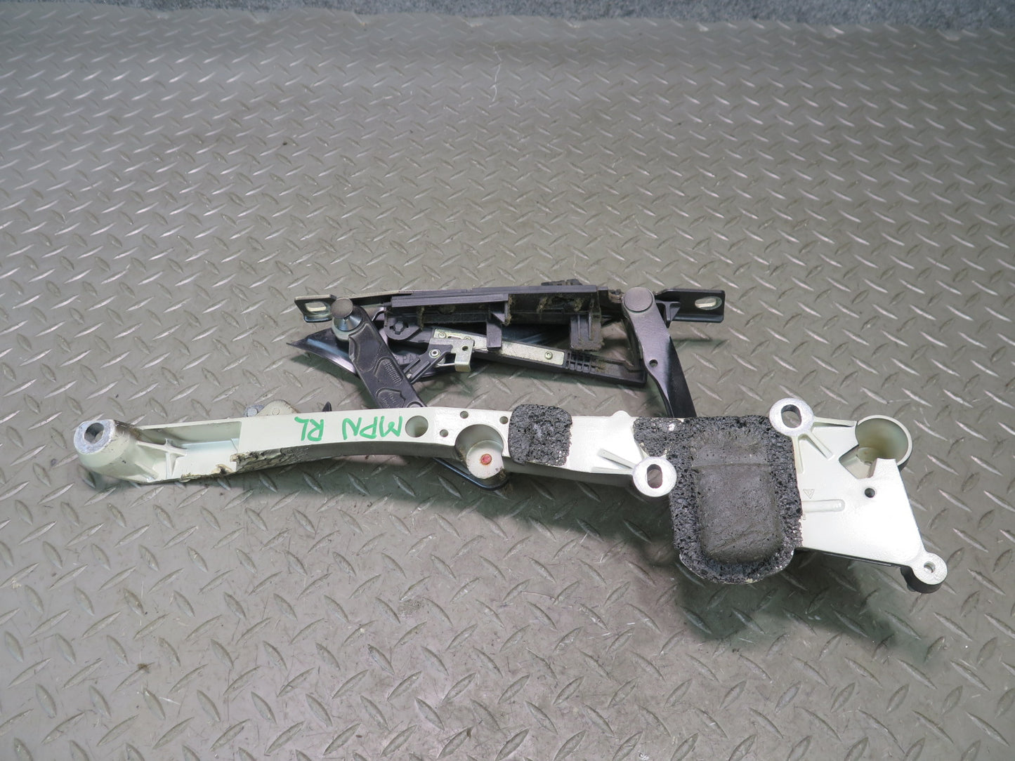 1999-2005 Porsche 911 996 Convertible TOP Roof Left & Right Hinge Set of 2