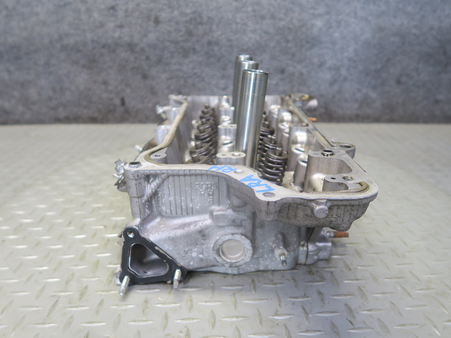 15-17 Lexus GSC16L RC350 RC300 2GRFSE Right Engine Motor Cylinder Head 77K OEM