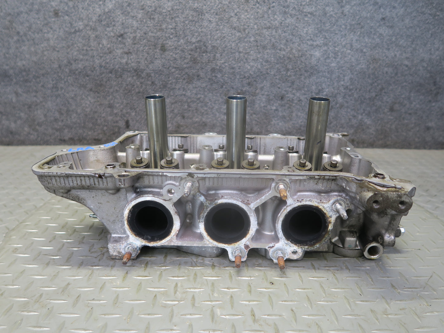 15-17 Lexus GSC16L RC350 RC300 2GRFSE Right Engine Motor Cylinder Head 77K OEM