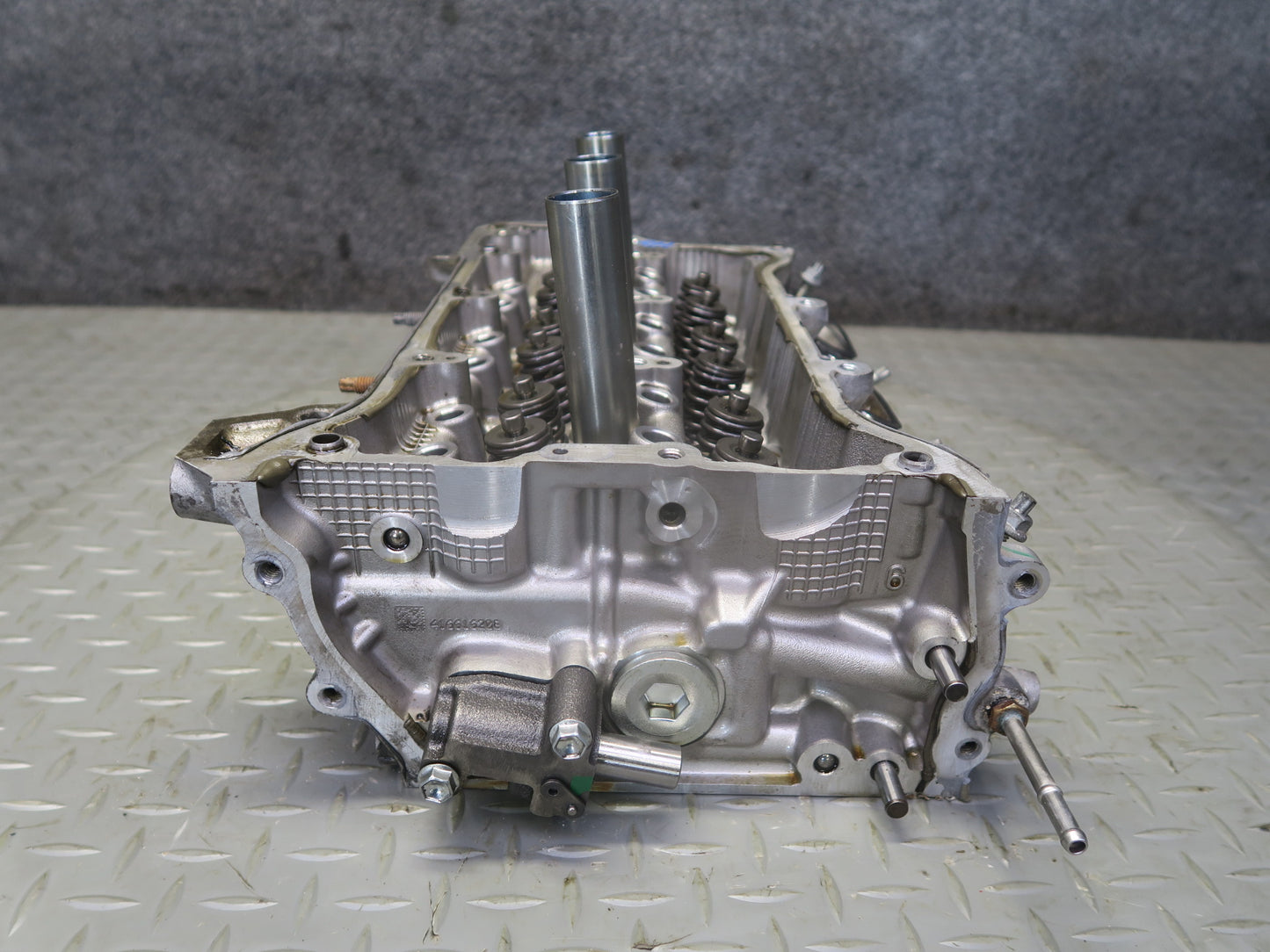 15-17 Lexus GSC16L RC350 RC300 2GRFSE Right Engine Motor Cylinder Head 77K OEM