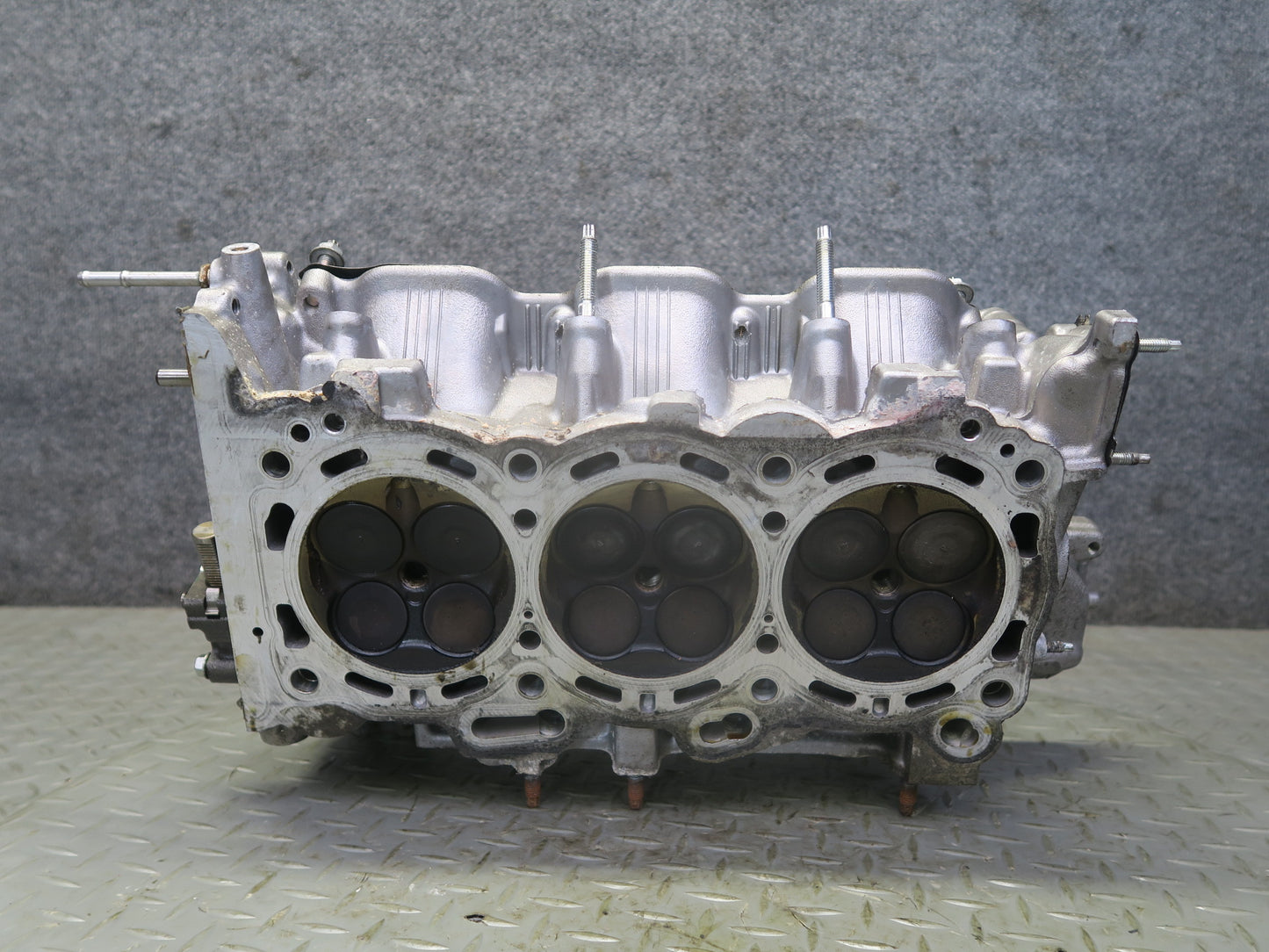 15-17 Lexus GSC16L RC350 RC300 2GRFSE Right Engine Motor Cylinder Head 77K OEM