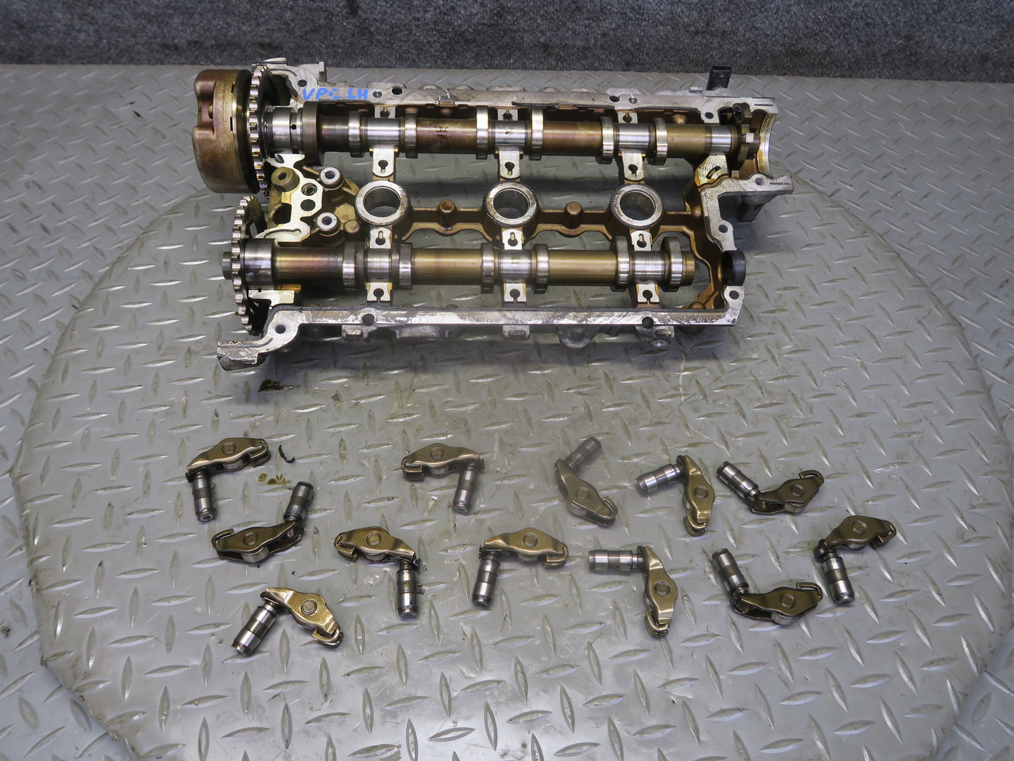 15-18 Porsche Cayenne 958 Hybrid 3.0 Engine Left Cylinder Head Camshafts Rockers