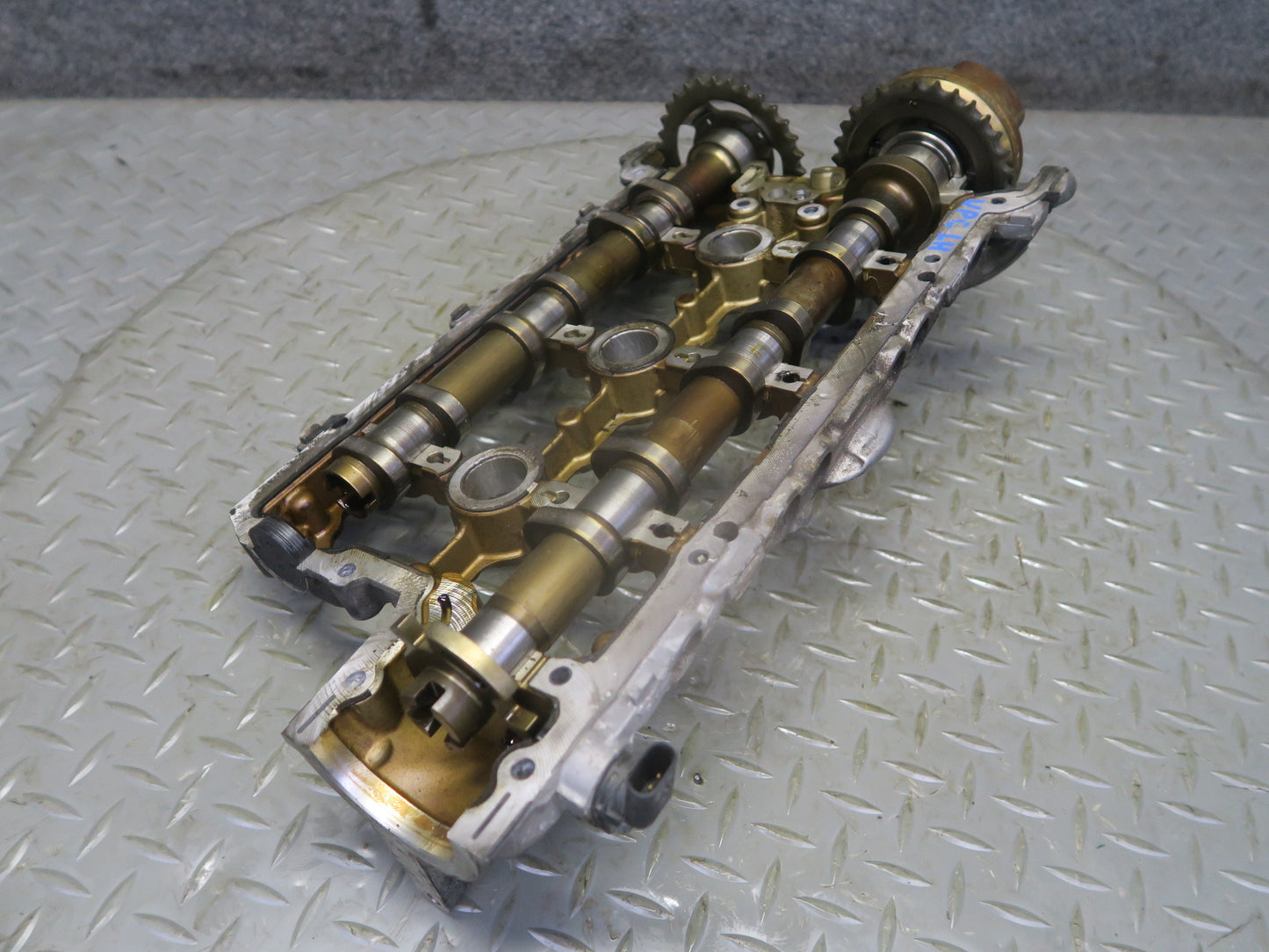 15-18 Porsche Cayenne 958 Hybrid 3.0 Engine Left Cylinder Head Camshafts Rockers