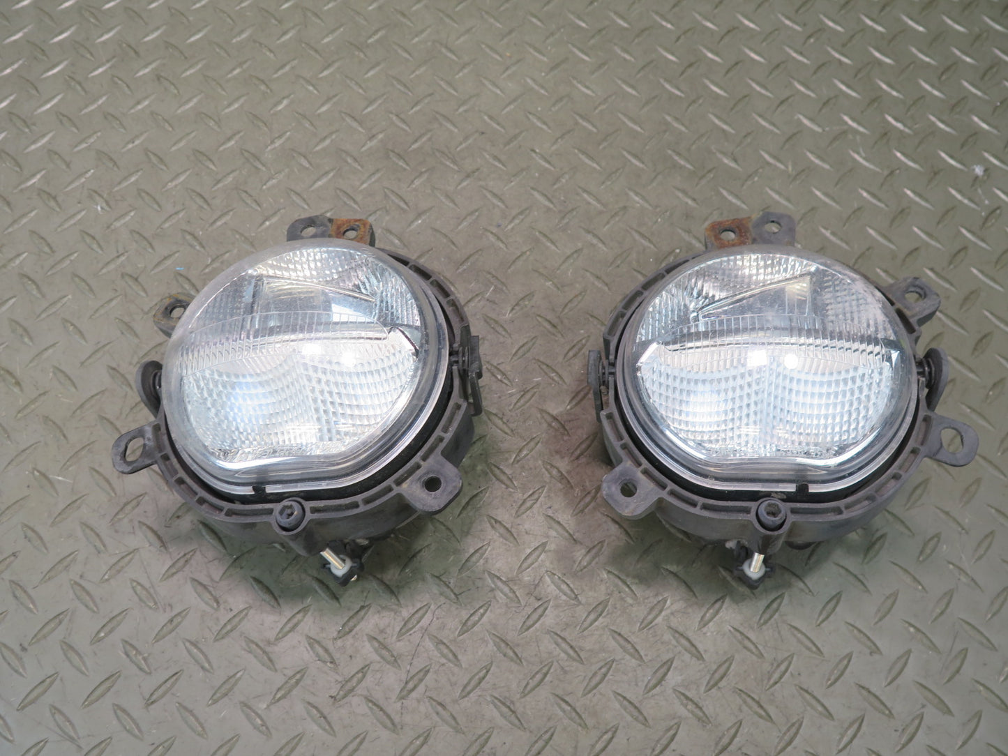 16-19 Mini Cooper F55 F56 F57 Set of 2 Front Left & Right Fog Light Lamp OEM