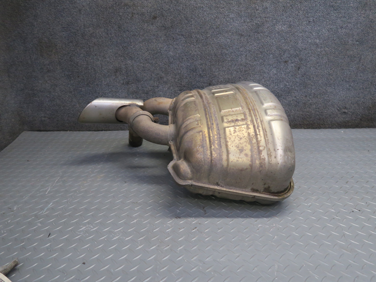 1999-2001 Porsche 911 996 M/T Rear Left Exhaust Muffler w Tip 99611112256