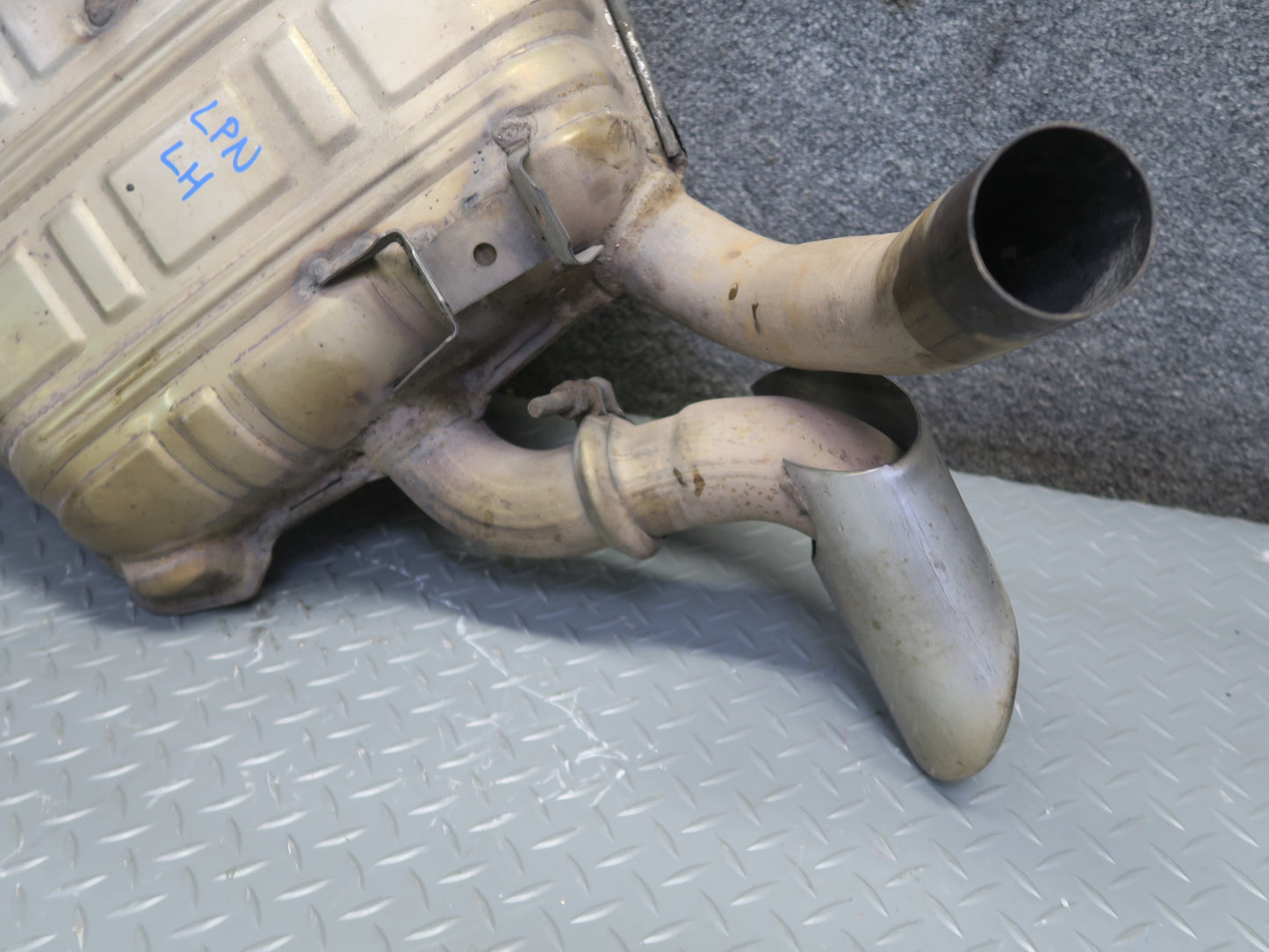 1999-2001 Porsche 911 996 M/T Rear Left Exhaust Muffler w Tip 99611112256