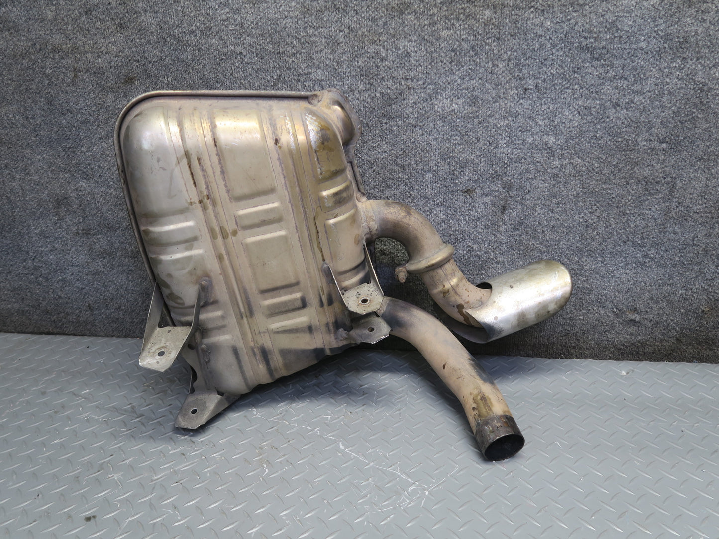1999-2001 Porsche 911 996 M/T Rear Right Exhaust Muffler w Tip 99611112156