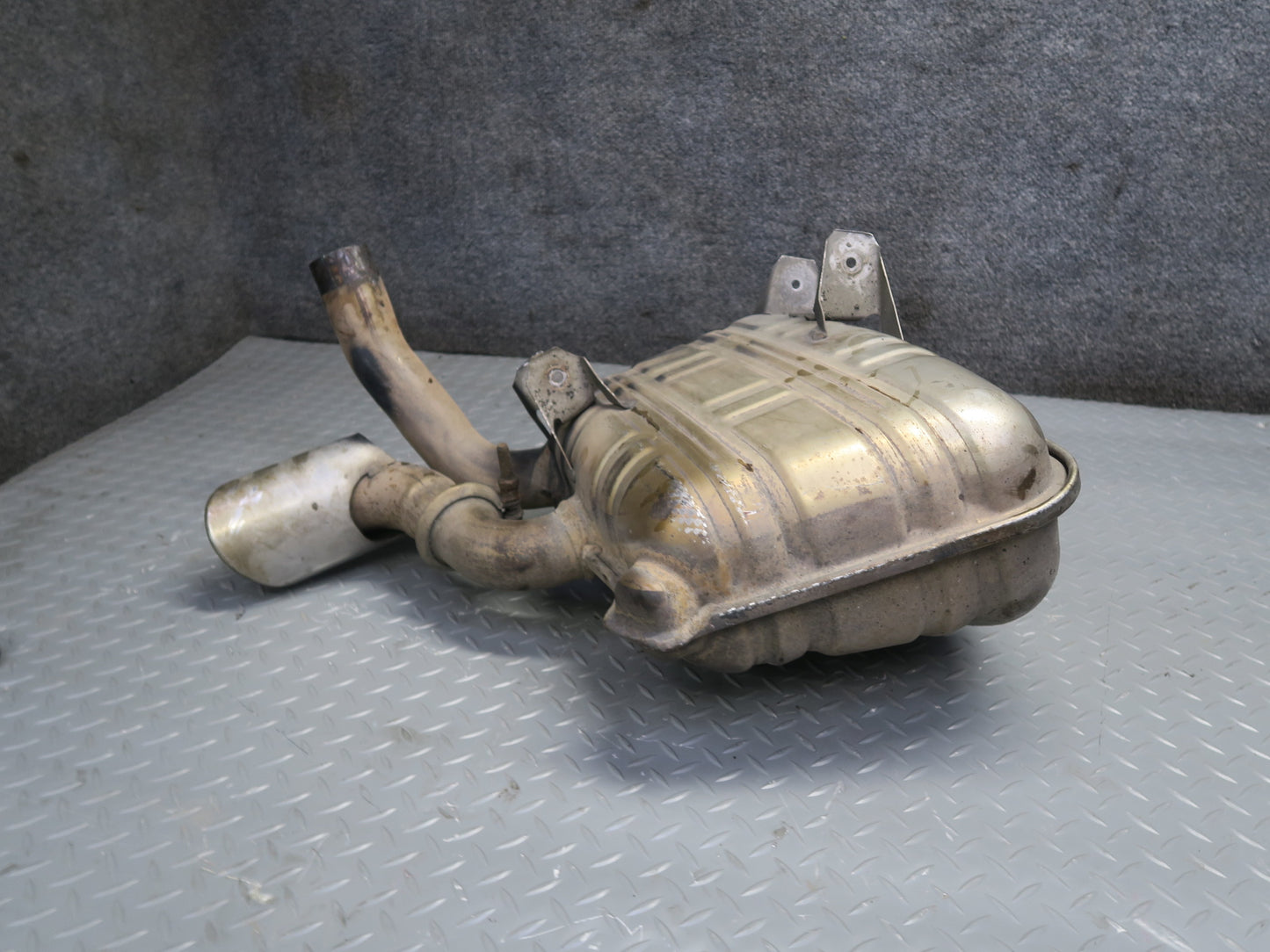 1999-2001 Porsche 911 996 M/T Rear Right Exhaust Muffler w Tip 99611112156