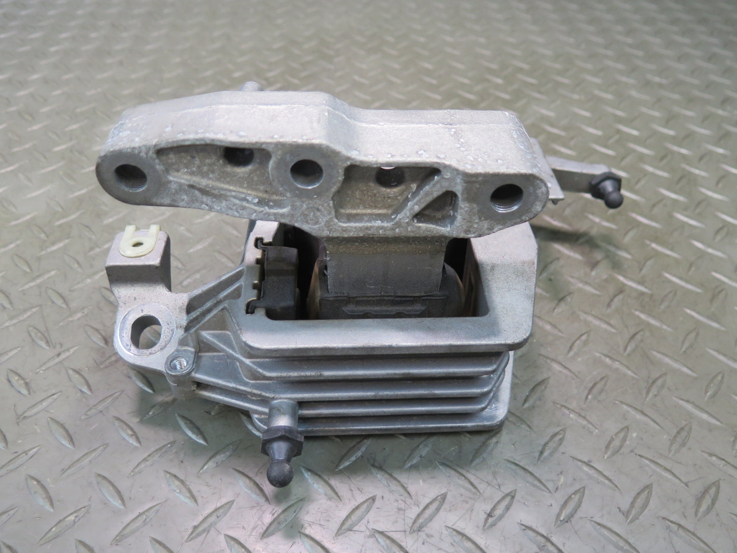 2016 Mini Cooper S F55 F56 F57 Automatic Transmission Mount Support 8835566 OEM