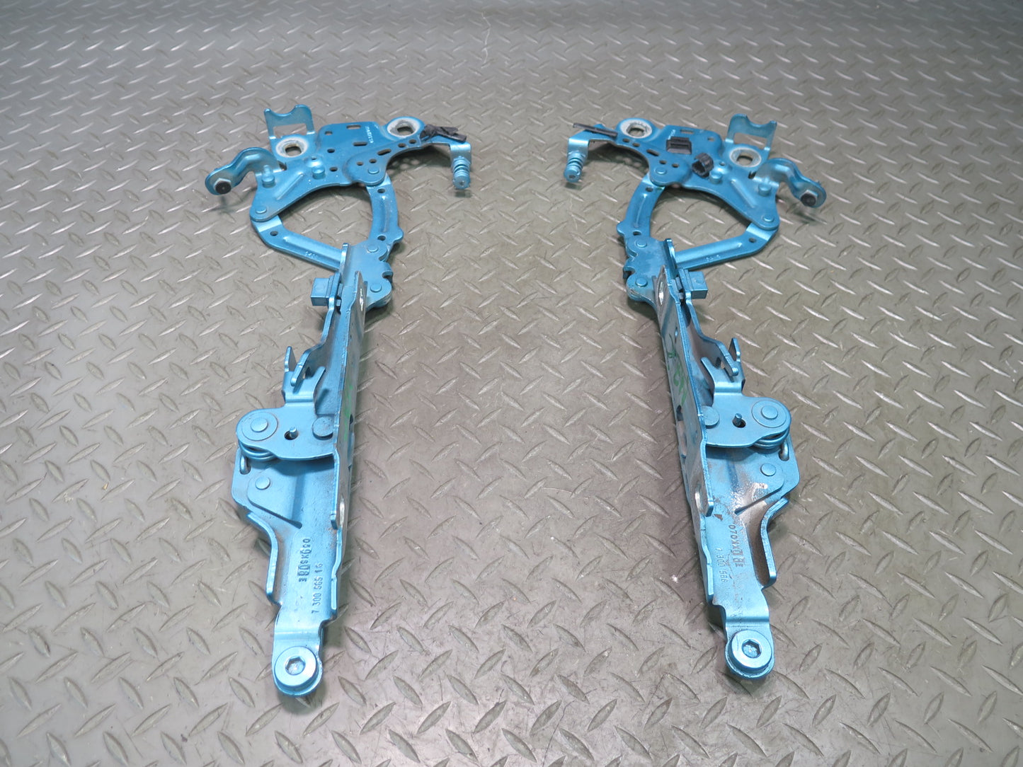 16-24 Mini Cooper F55 F56 F57 Set of 2 Front Left & Right Hood Hinge OEM