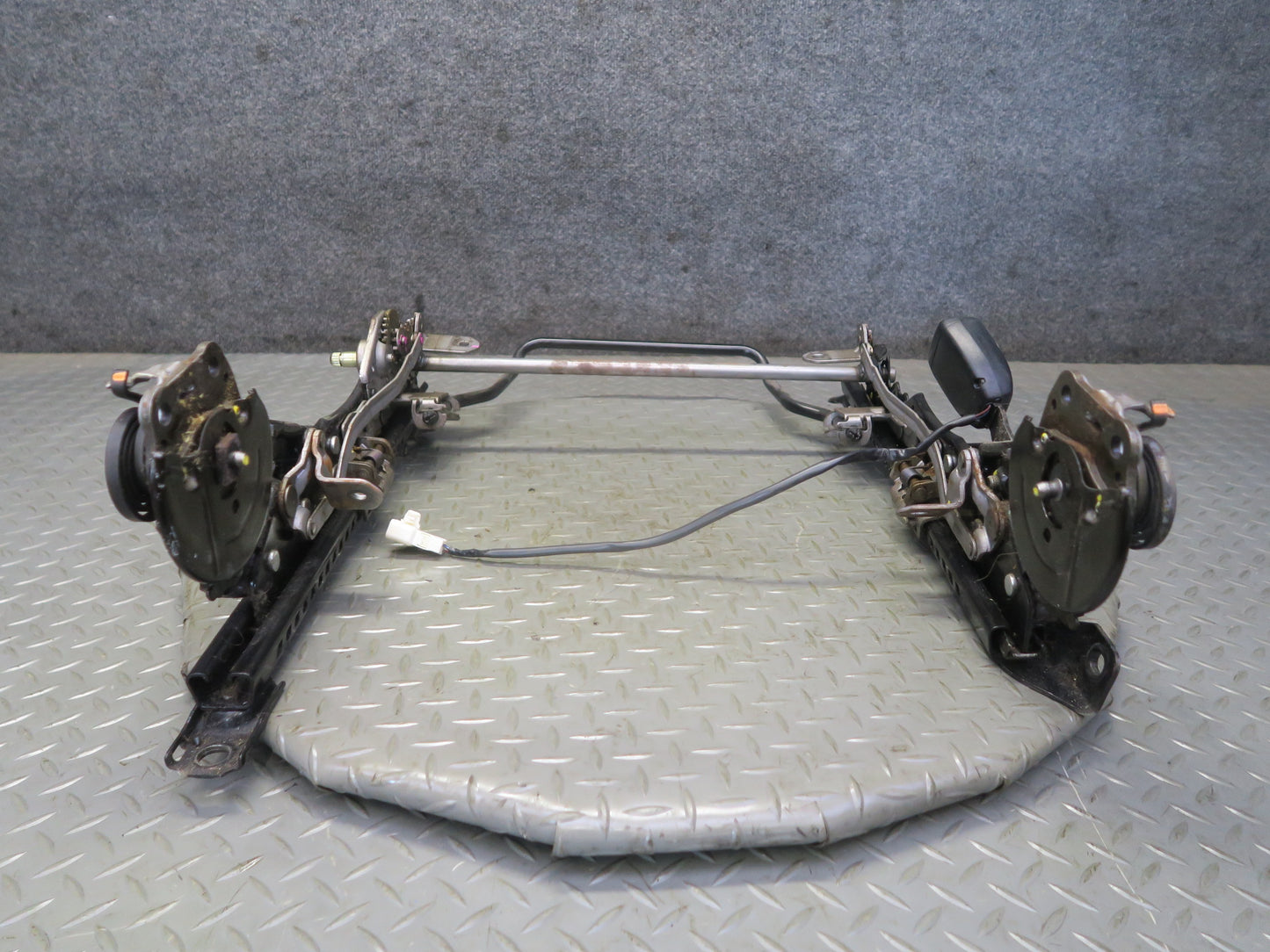 00-02 Toyota MR2 Spyder ZZW30L Front Left Seat Lower Track Rails OEM