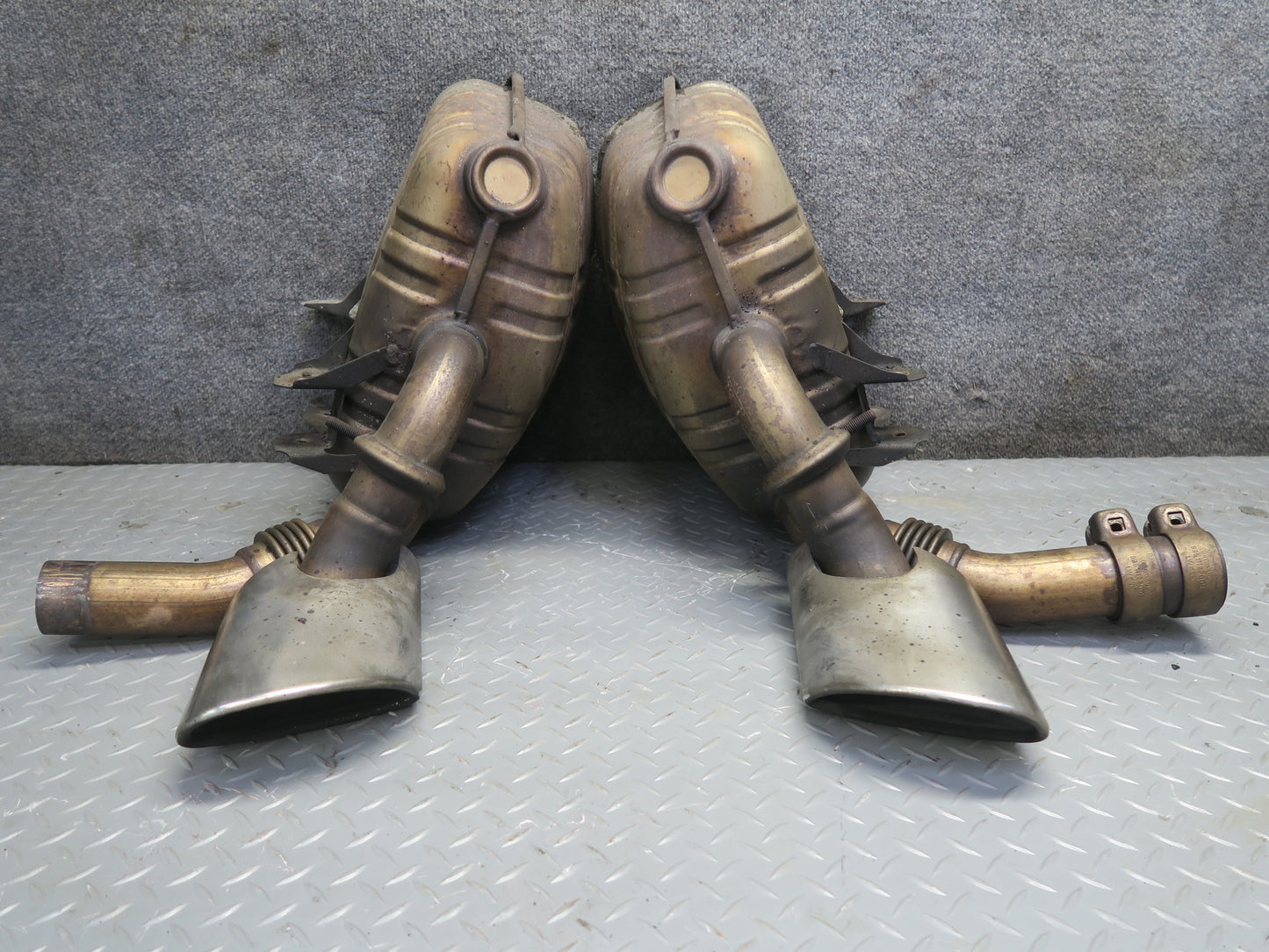 02-05 Porsche 911 996 3.6L M96.03 Rear Right & Left Exhaust Muffler w Tips Set