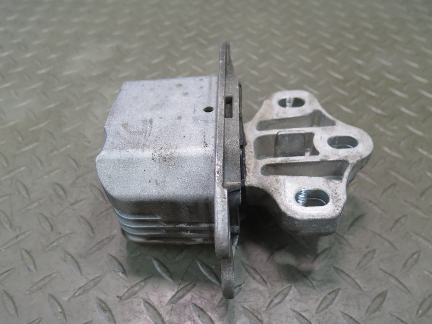 14-24 Mini Cooper S F54 F55 F56 F57 Transmission Mount Support 6853449 OEM