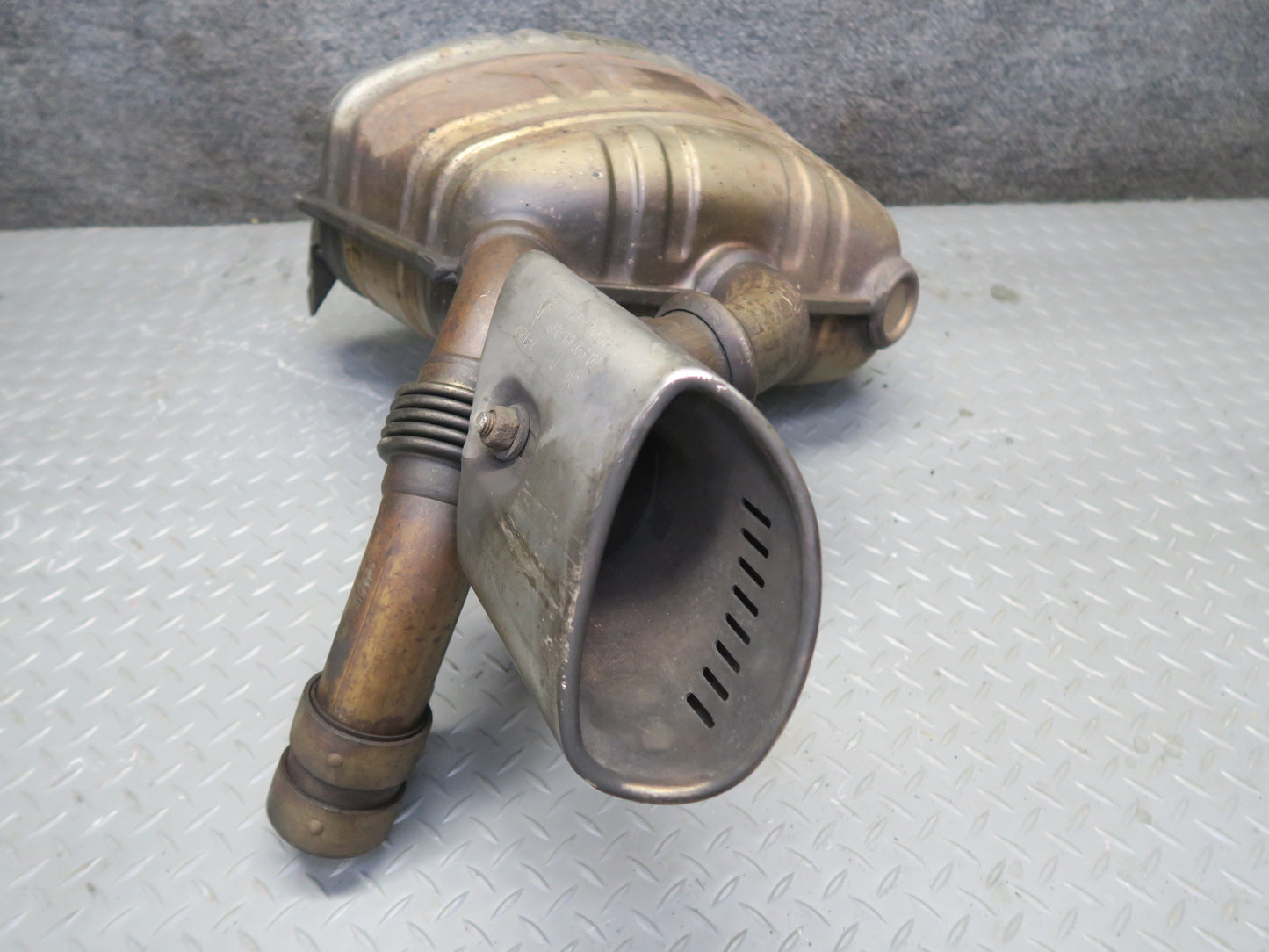 02-05 Porsche 911 996 3.6L M96.03 Rear Right & Left Exhaust Muffler w Tips Set