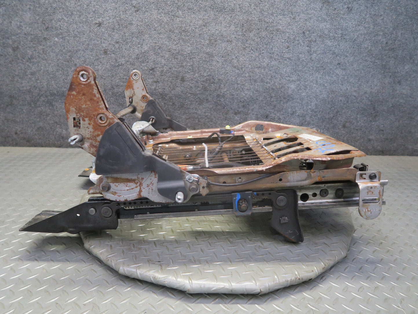 03-06 Chevrolet SSR Right Passenger Seat Track w Motors OEM