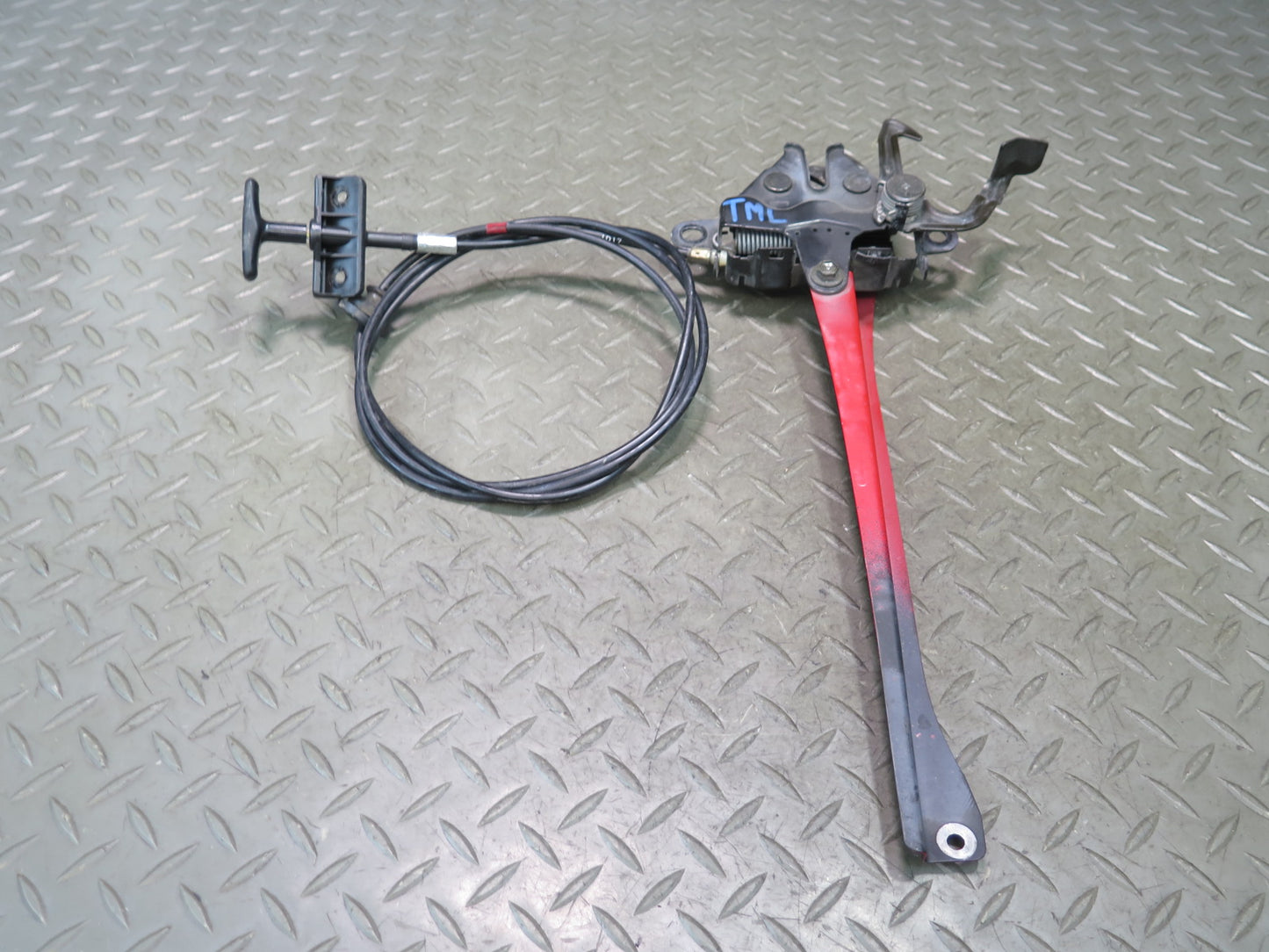00-05 Toyota MR2 Spyder ZZW30L Front Hood Lock Latch w Cable Assembly OEM