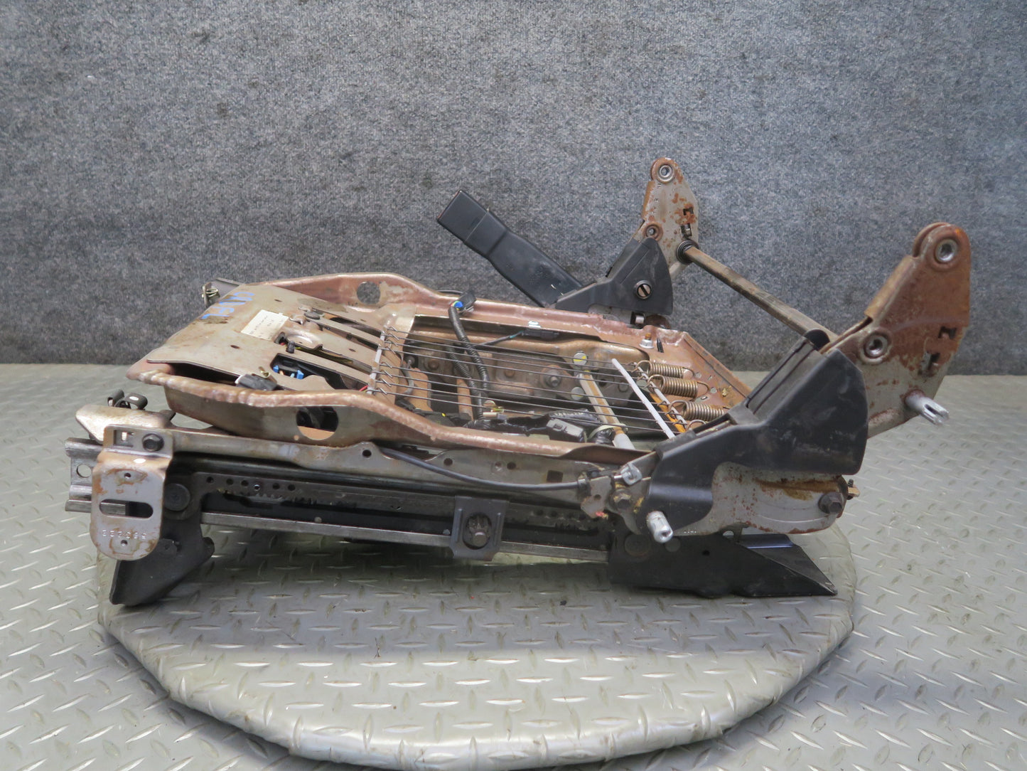 03-06 Chevrolet SSR Left Driver Seat Track w Motors OEM