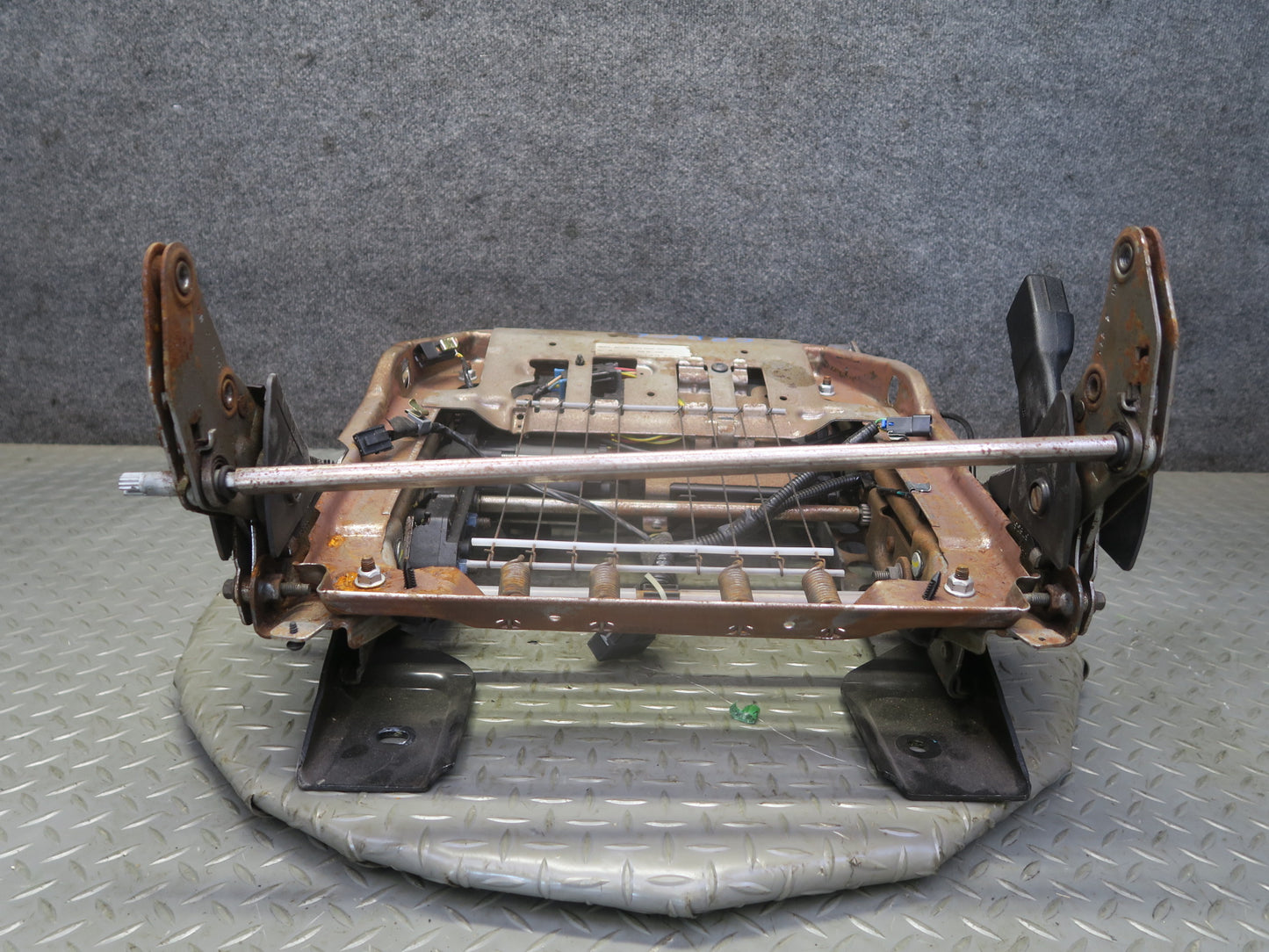 03-06 Chevrolet SSR Left Driver Seat Track w Motors OEM