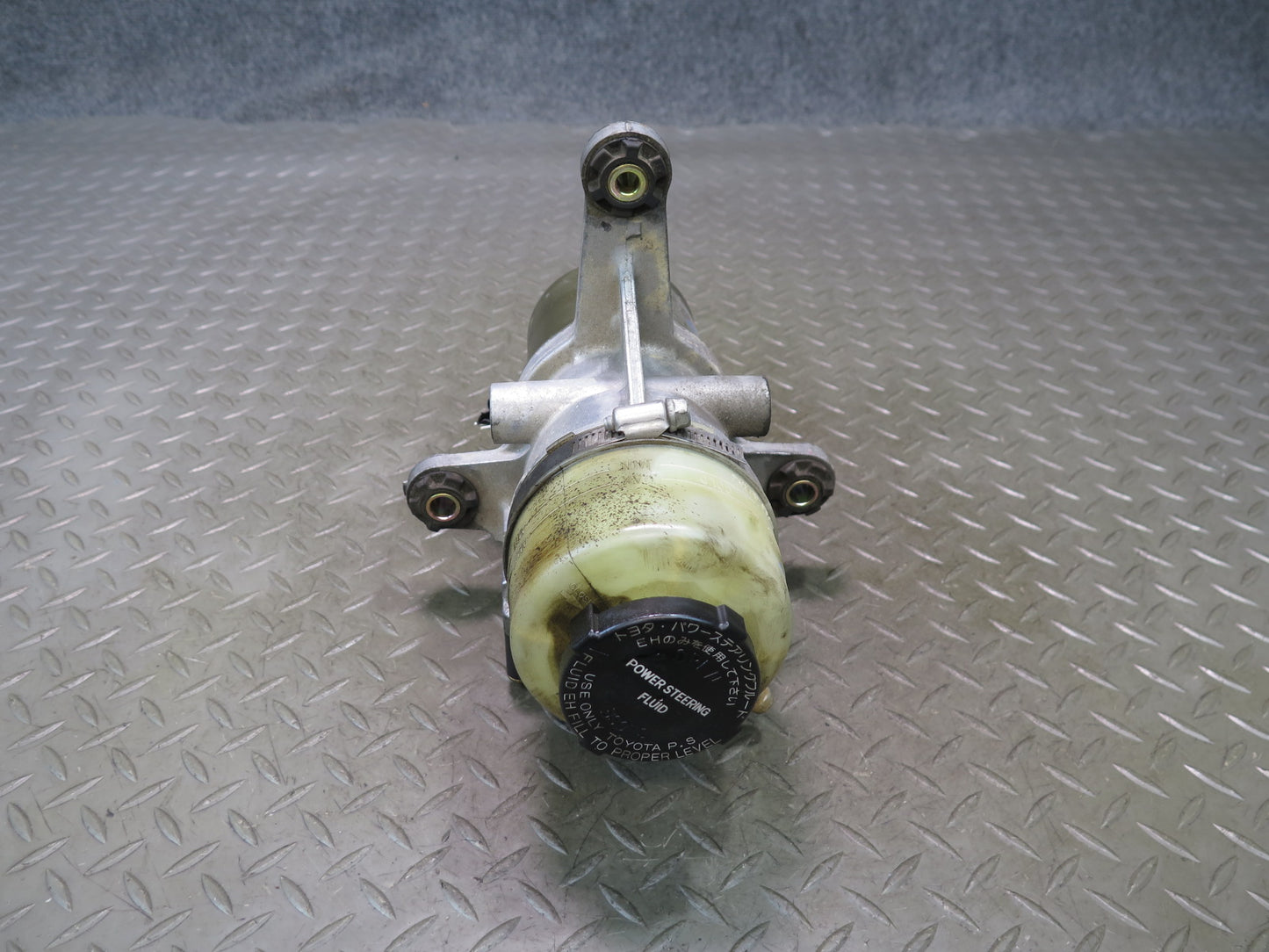 00-05 Toyota MR2 Spyder ZZW30L Power Steering Pump 89657-17010 OEM